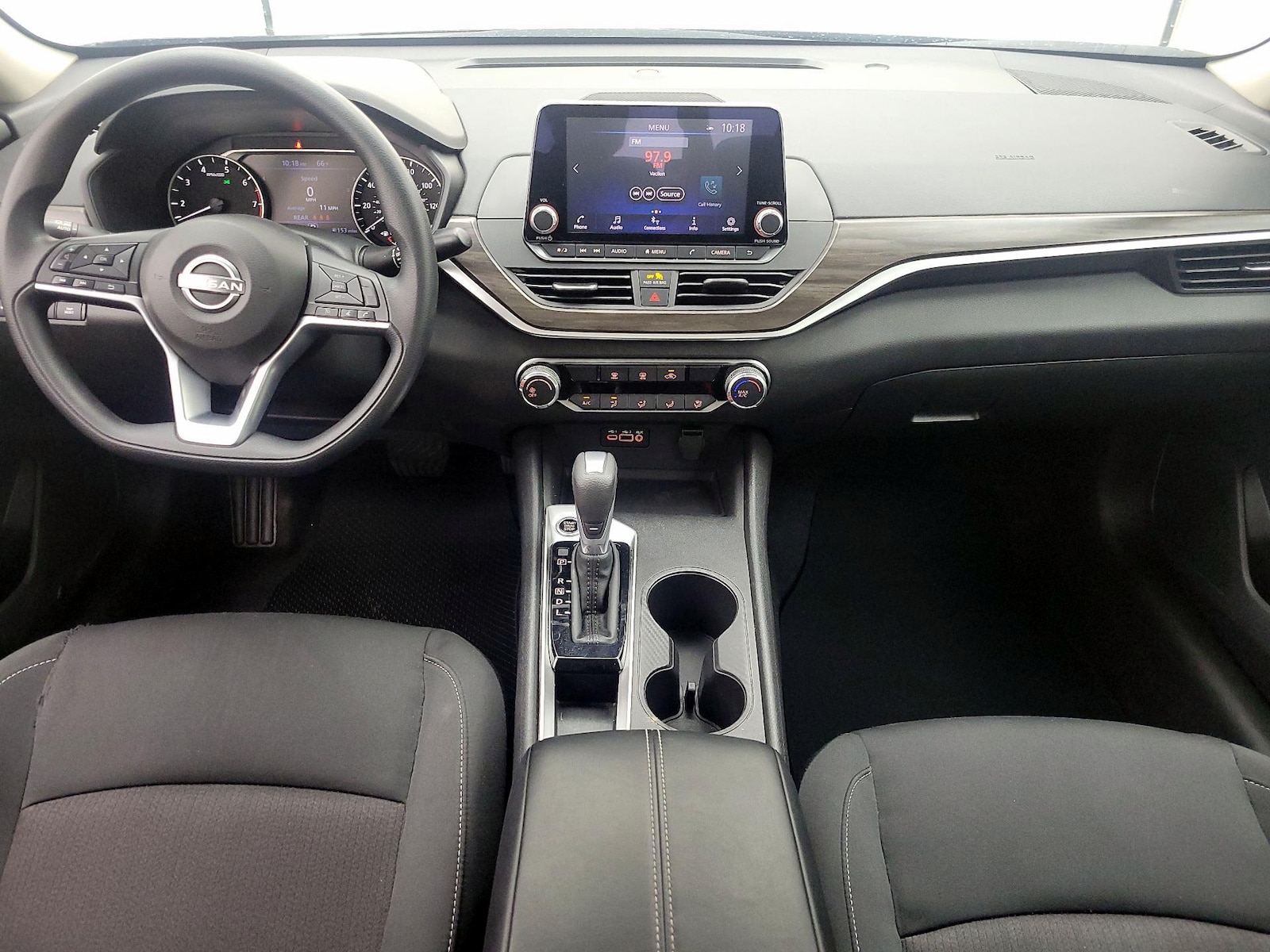 2025 Nissan Altima SV - Photo 10