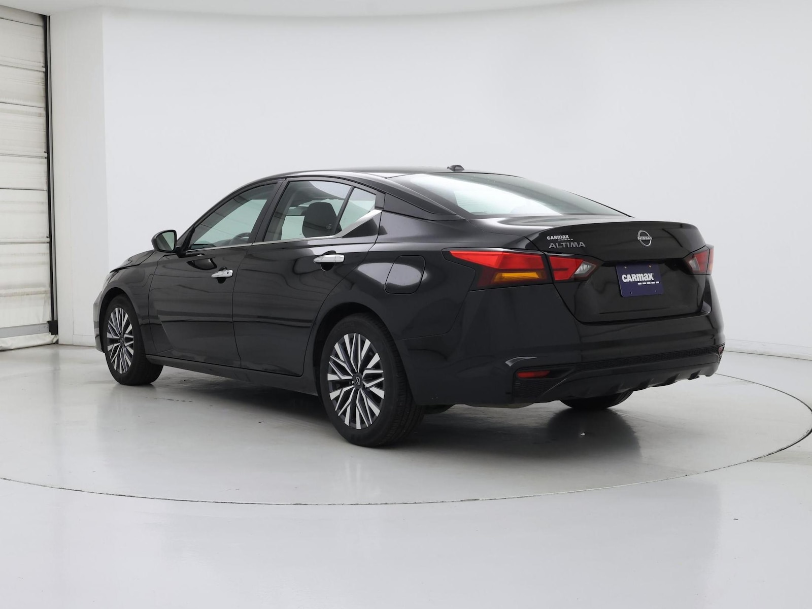2025 Nissan Altima SV - Photo 3