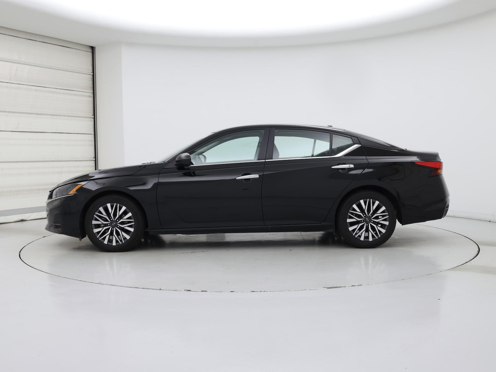 2025 Nissan Altima SV - Photo 4