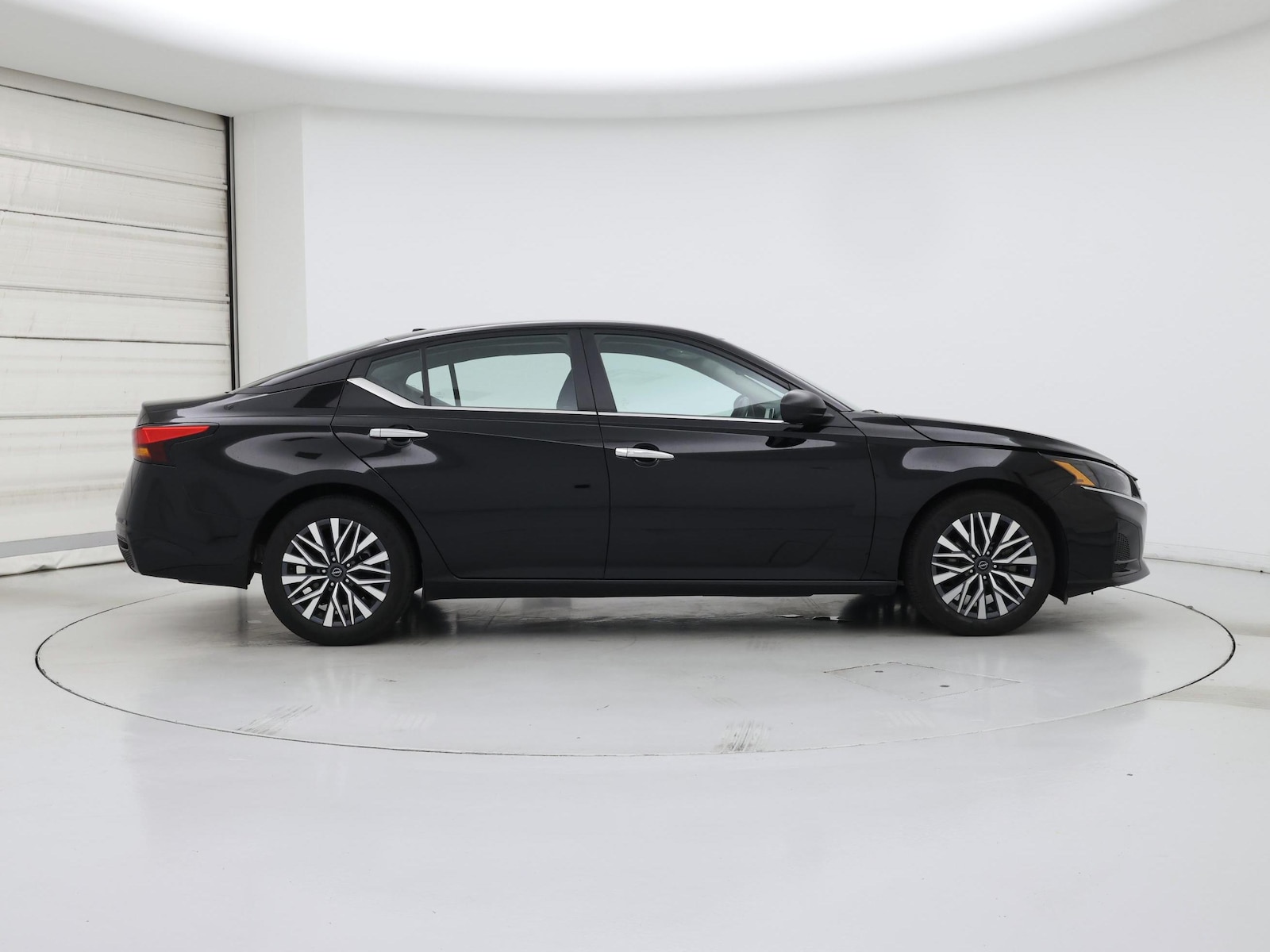 2025 Nissan Altima SV - Photo 8