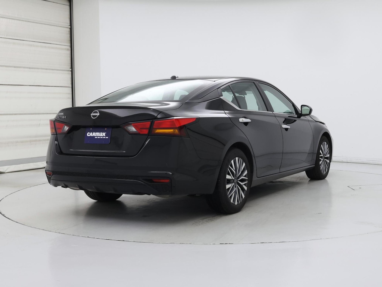 2025 Nissan Altima SV - Photo 9