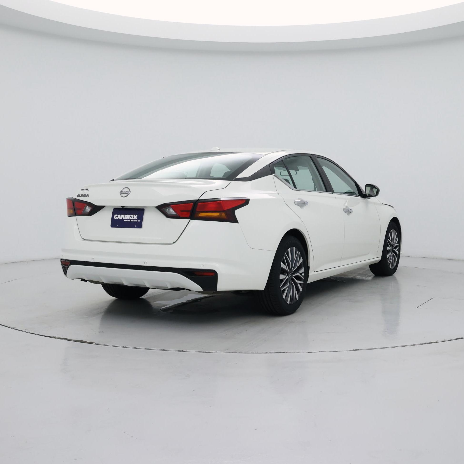 Thumbnail: 2025 Nissan Altima - 8