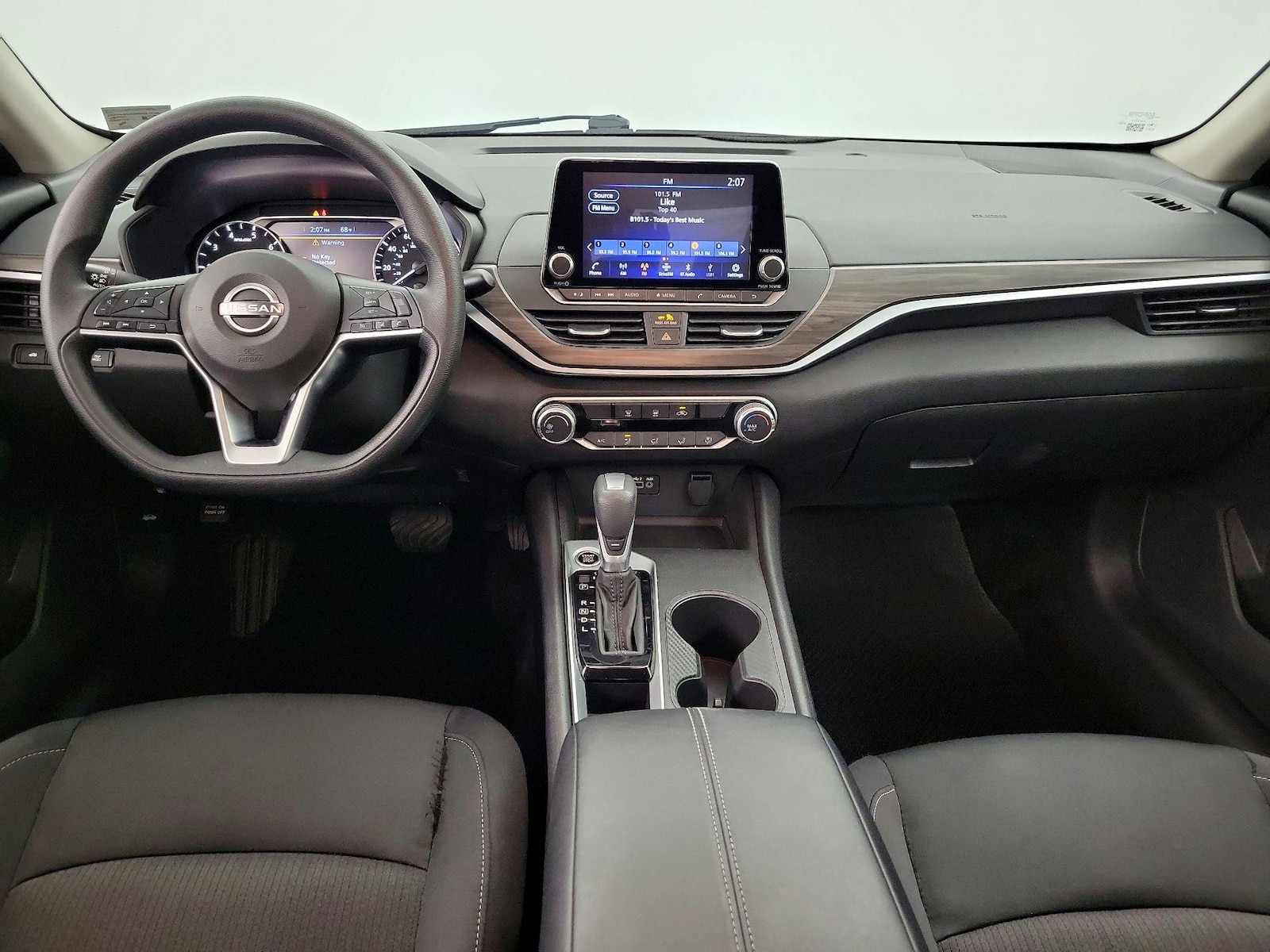 2025 Nissan Altima SV - Photo 10