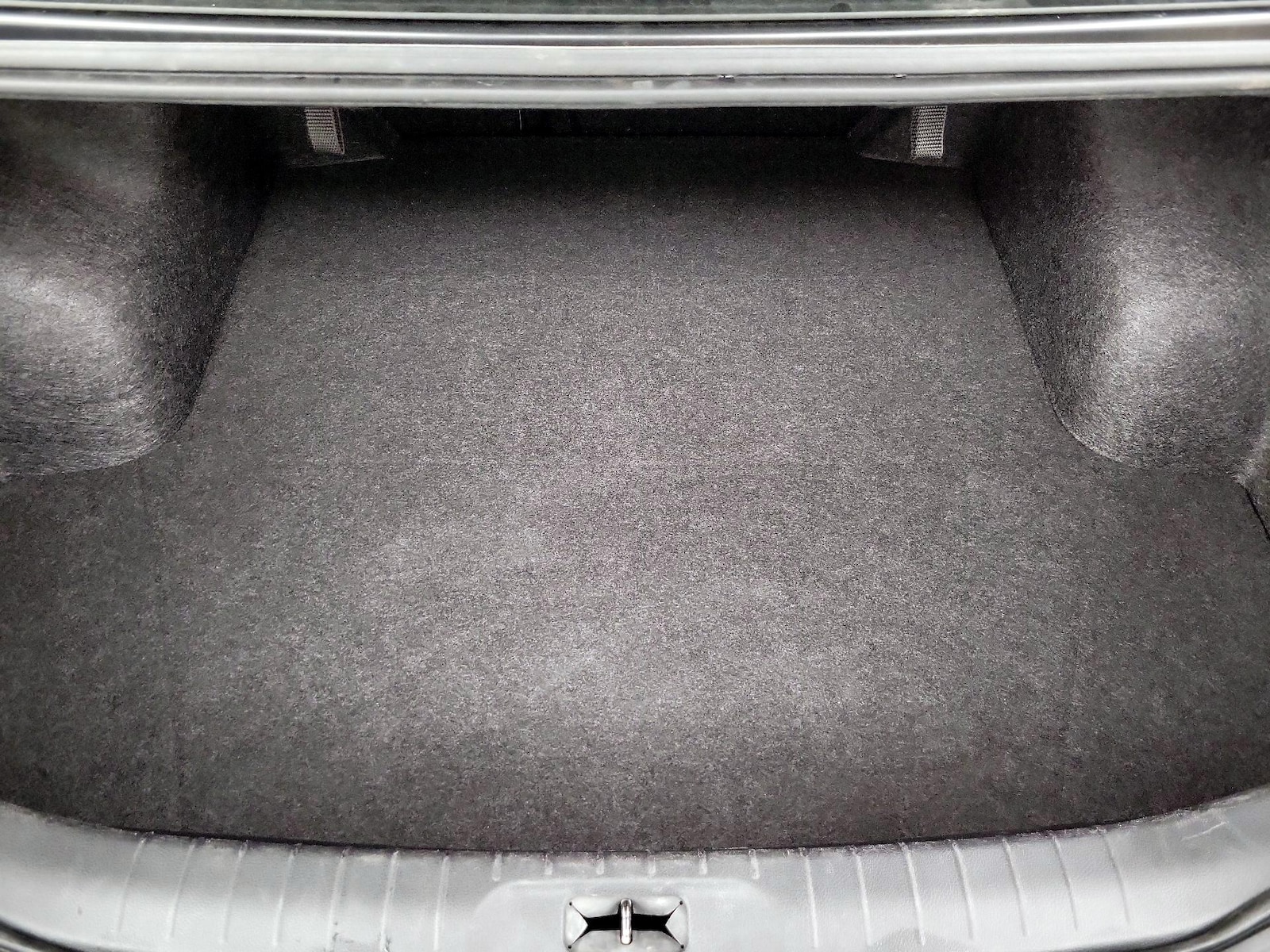2025 Nissan Altima SV - Photo 21