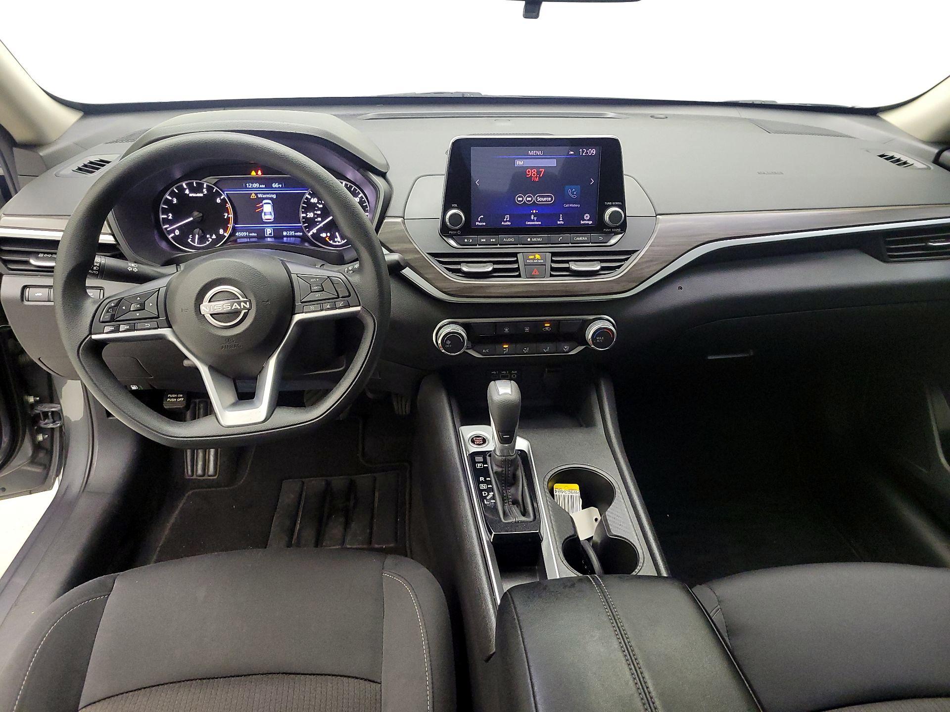 Thumbnail: 2025 Nissan Altima - 9