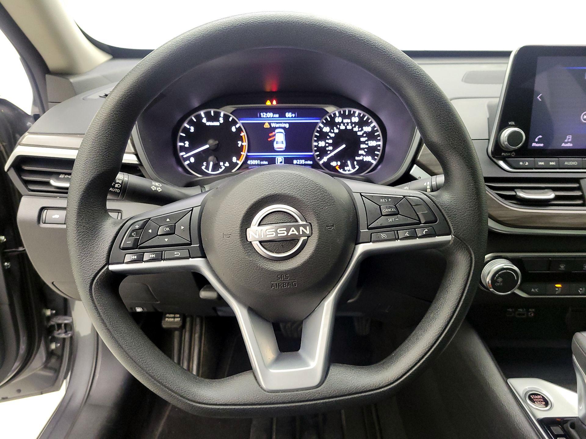 Thumbnail: 2025 Nissan Altima - 10