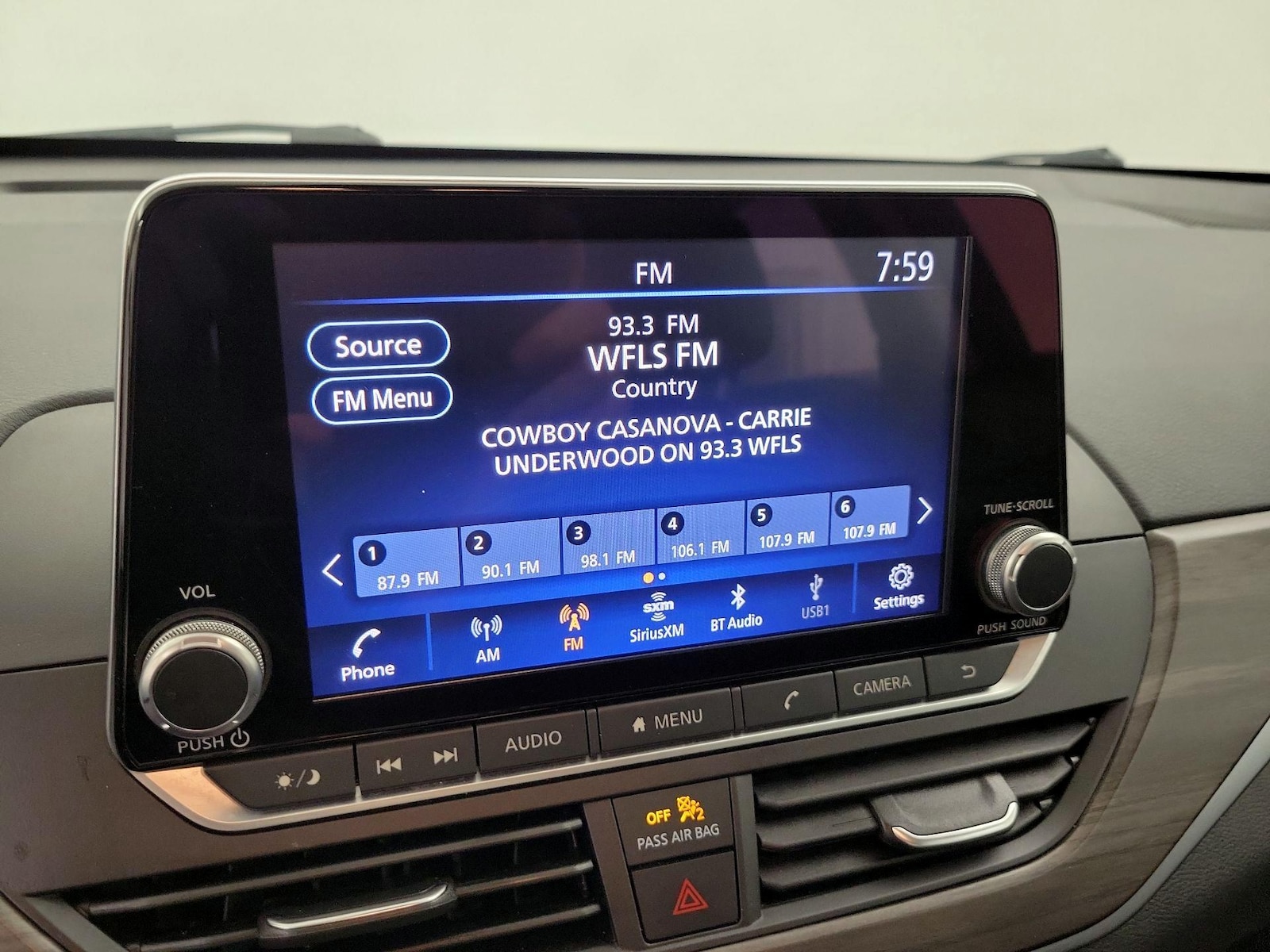 2025 Nissan Altima SV - Photo 16