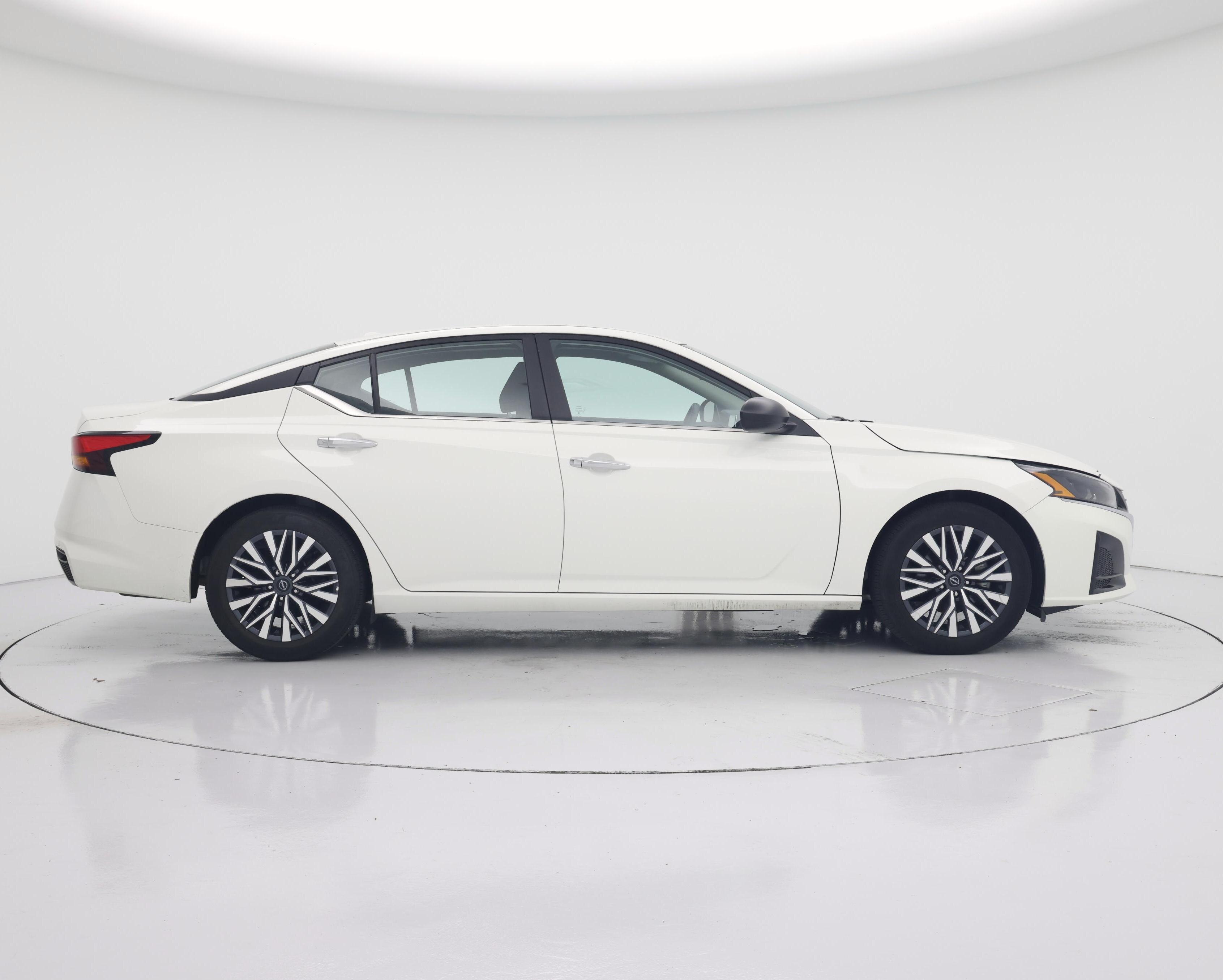 Thumbnail: 2025 Nissan Altima - 7