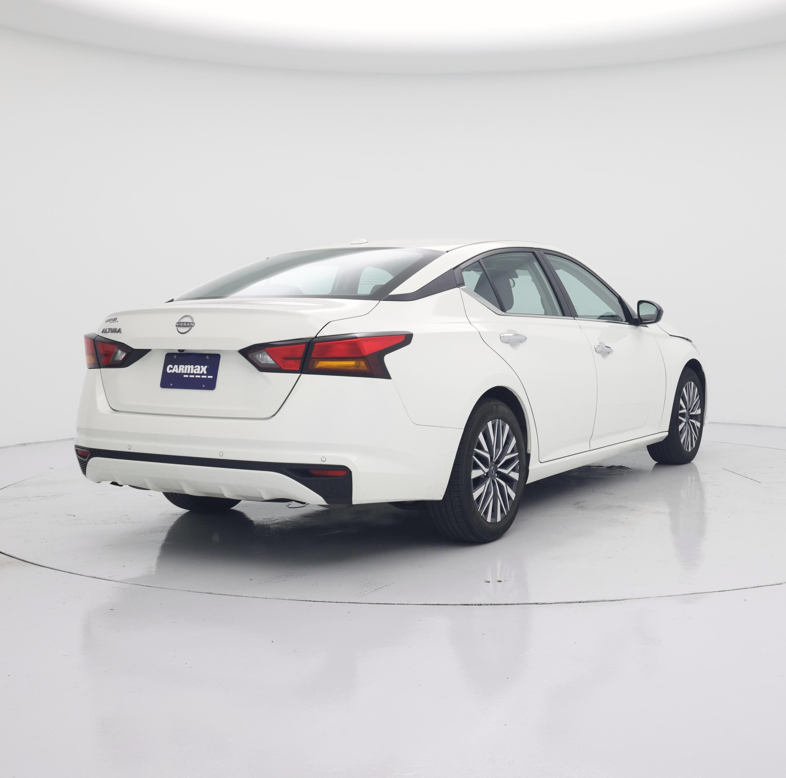 Thumbnail: 2025 Nissan Altima - 8