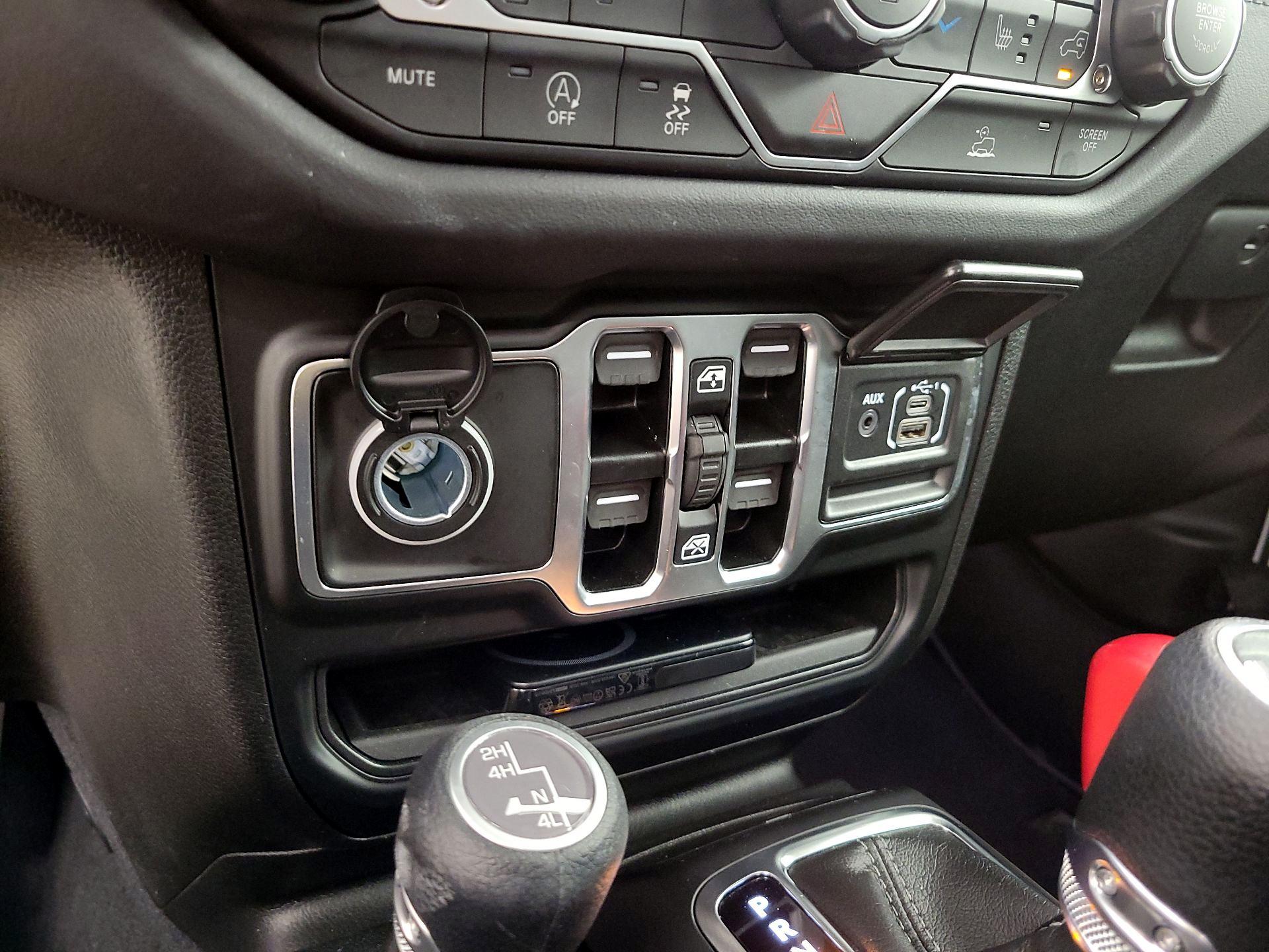 Thumbnail: 2025 Jeep Wrangler - 18