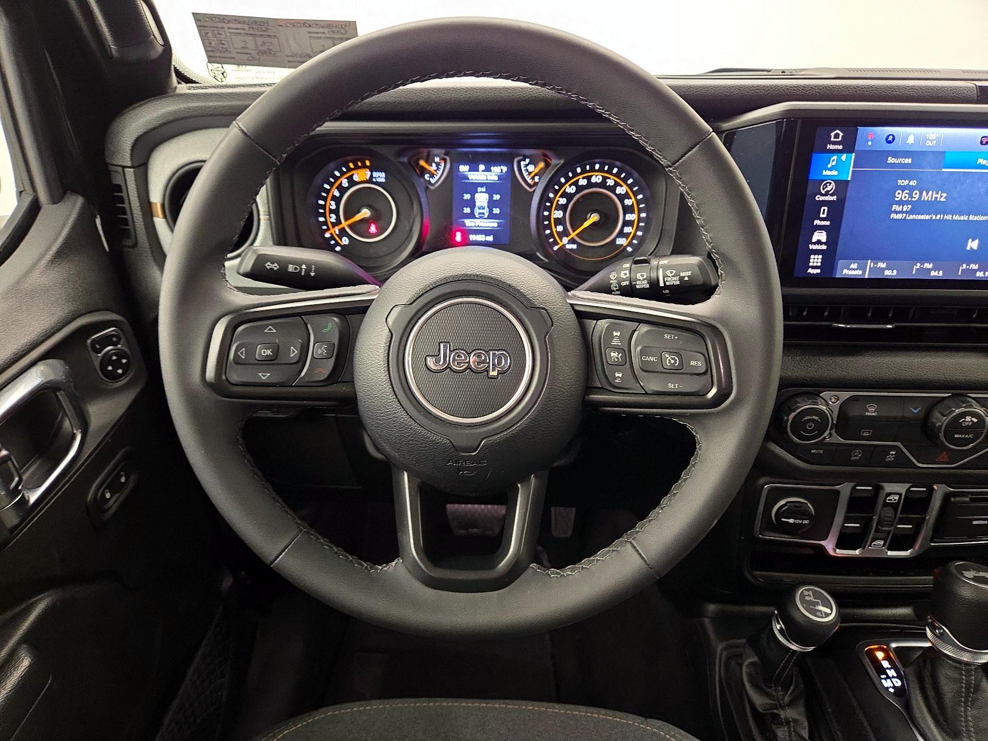 Thumbnail: 2025 Jeep Wrangler - 10
