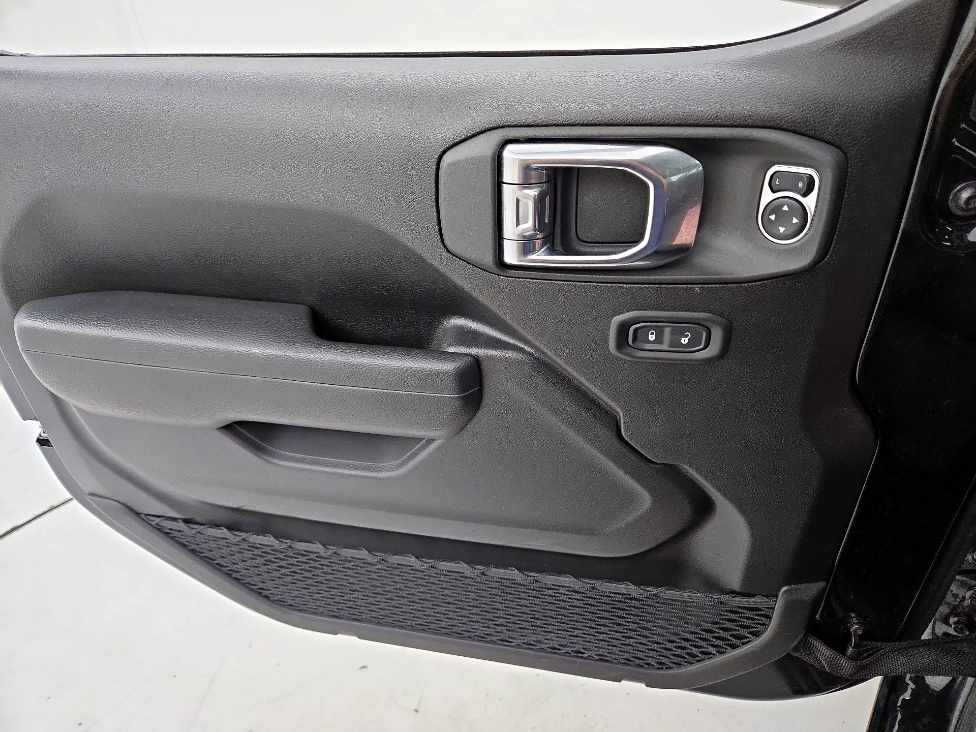 Thumbnail: 2025 Jeep Wrangler - 12