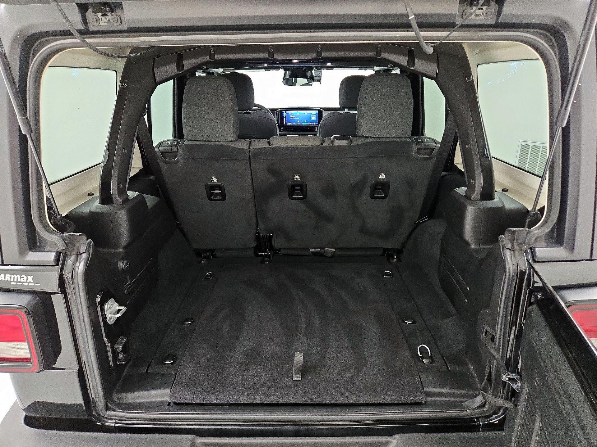 Thumbnail: 2025 Jeep Wrangler - 20