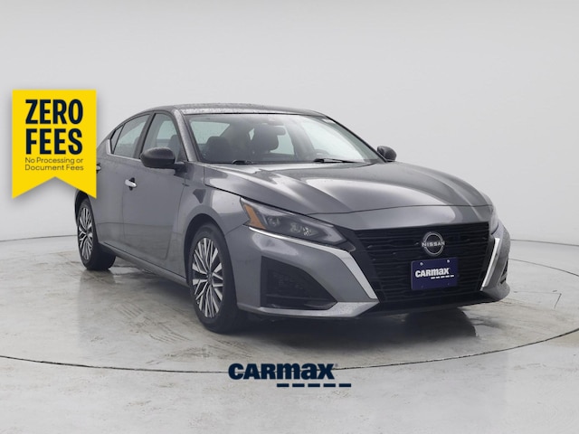 Silver 2025 Nissan Altima 2.5 SV FWD Sedan Front-Wheel Drive Automatic