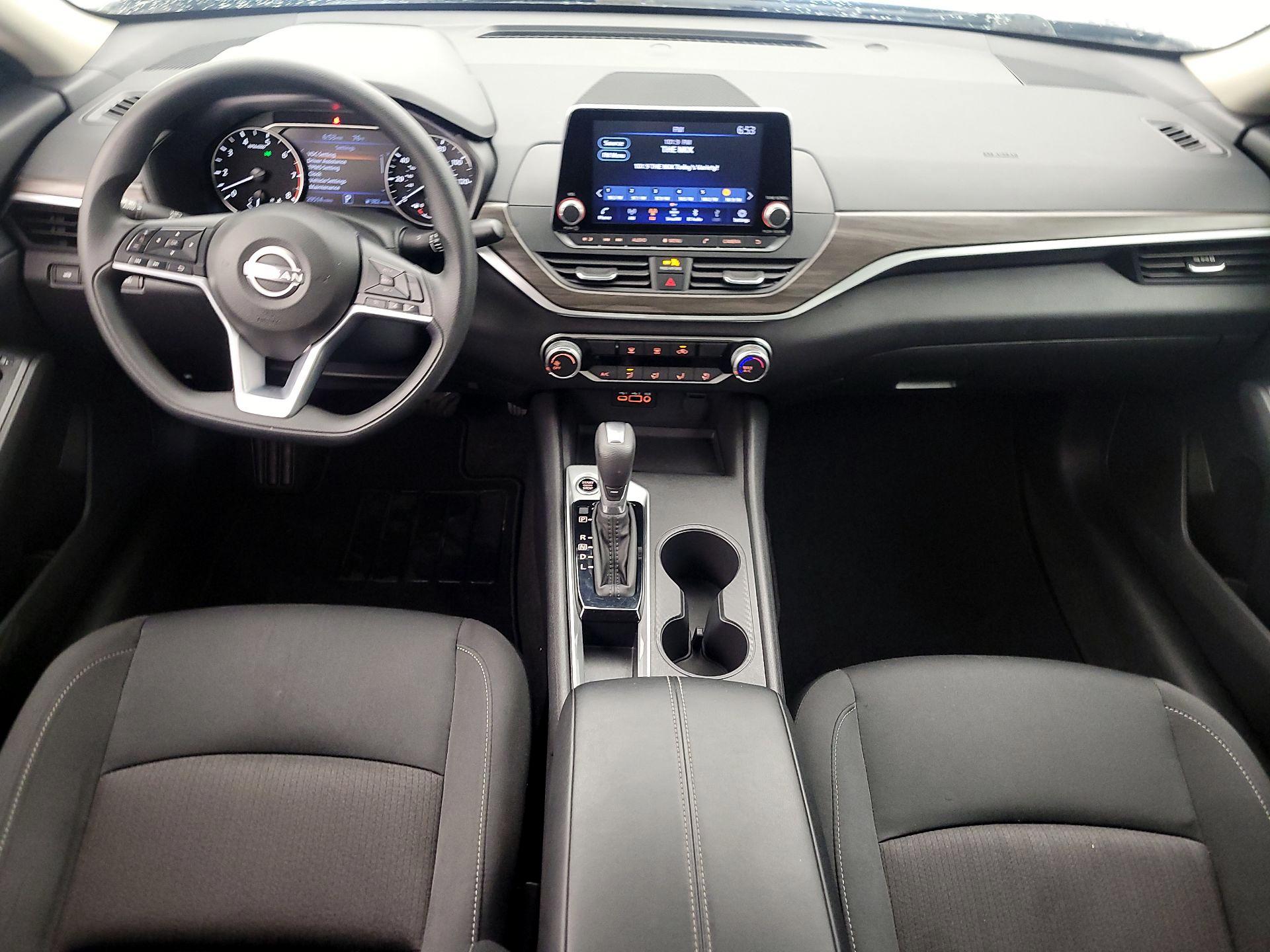 Thumbnail: 2025 Nissan Altima - 9