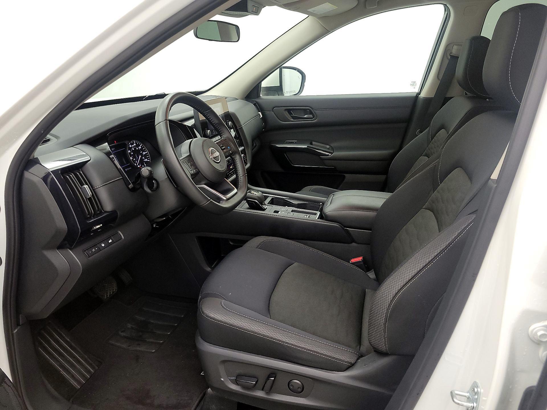 Thumbnail: 2025 Nissan Pathfinder - 11