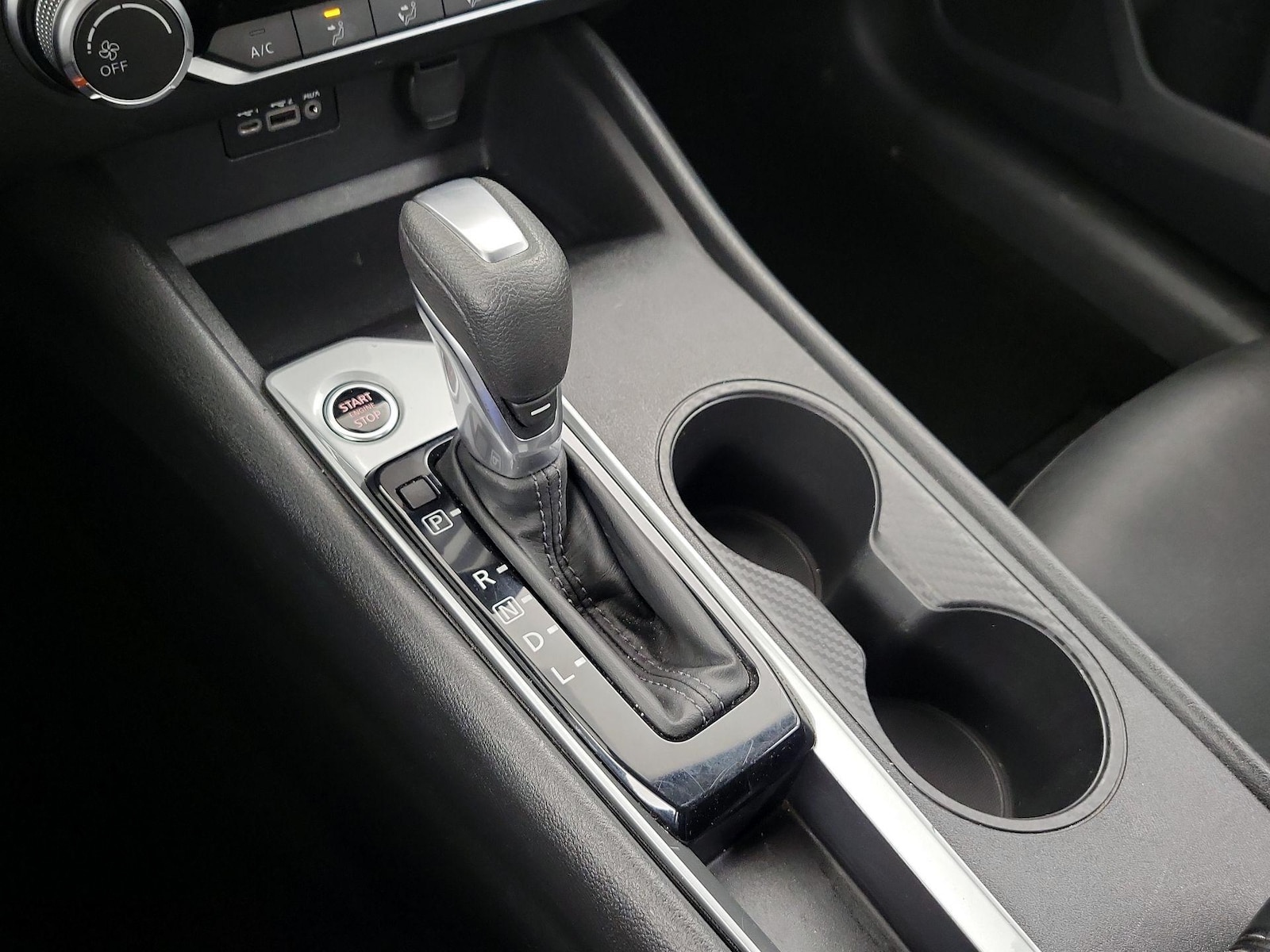 2025 Nissan Altima SV - Photo 18