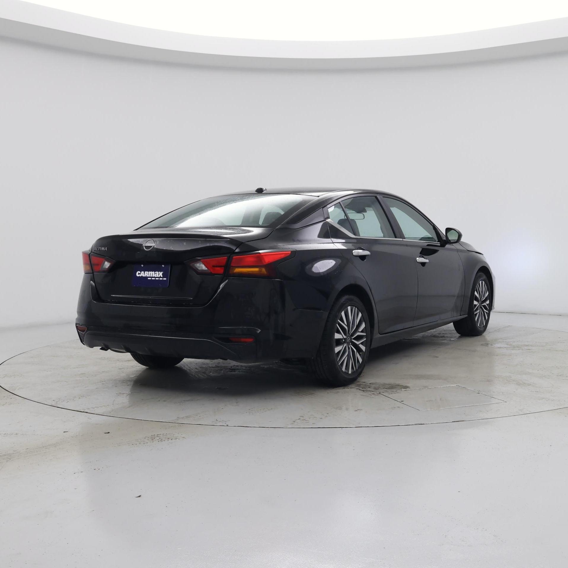 Thumbnail: 2025 Nissan Altima - 8