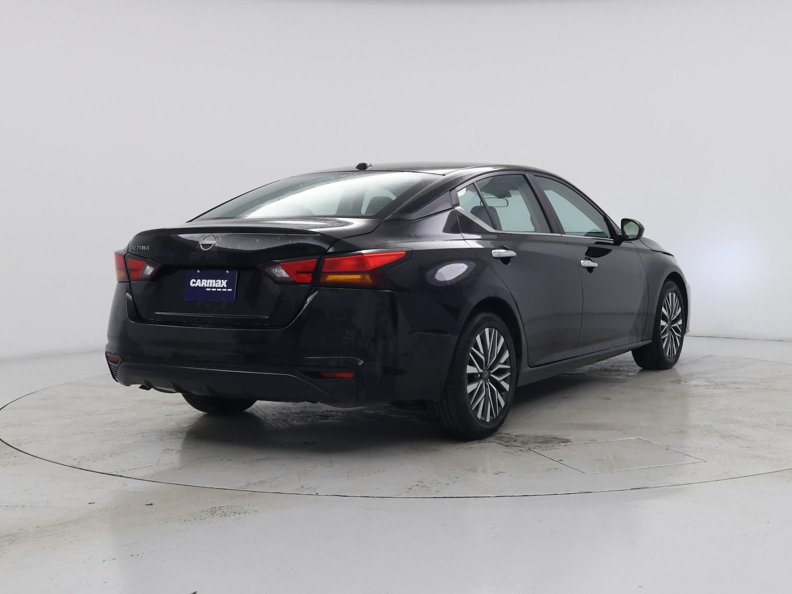 2025 Nissan Altima SV - Photo 9