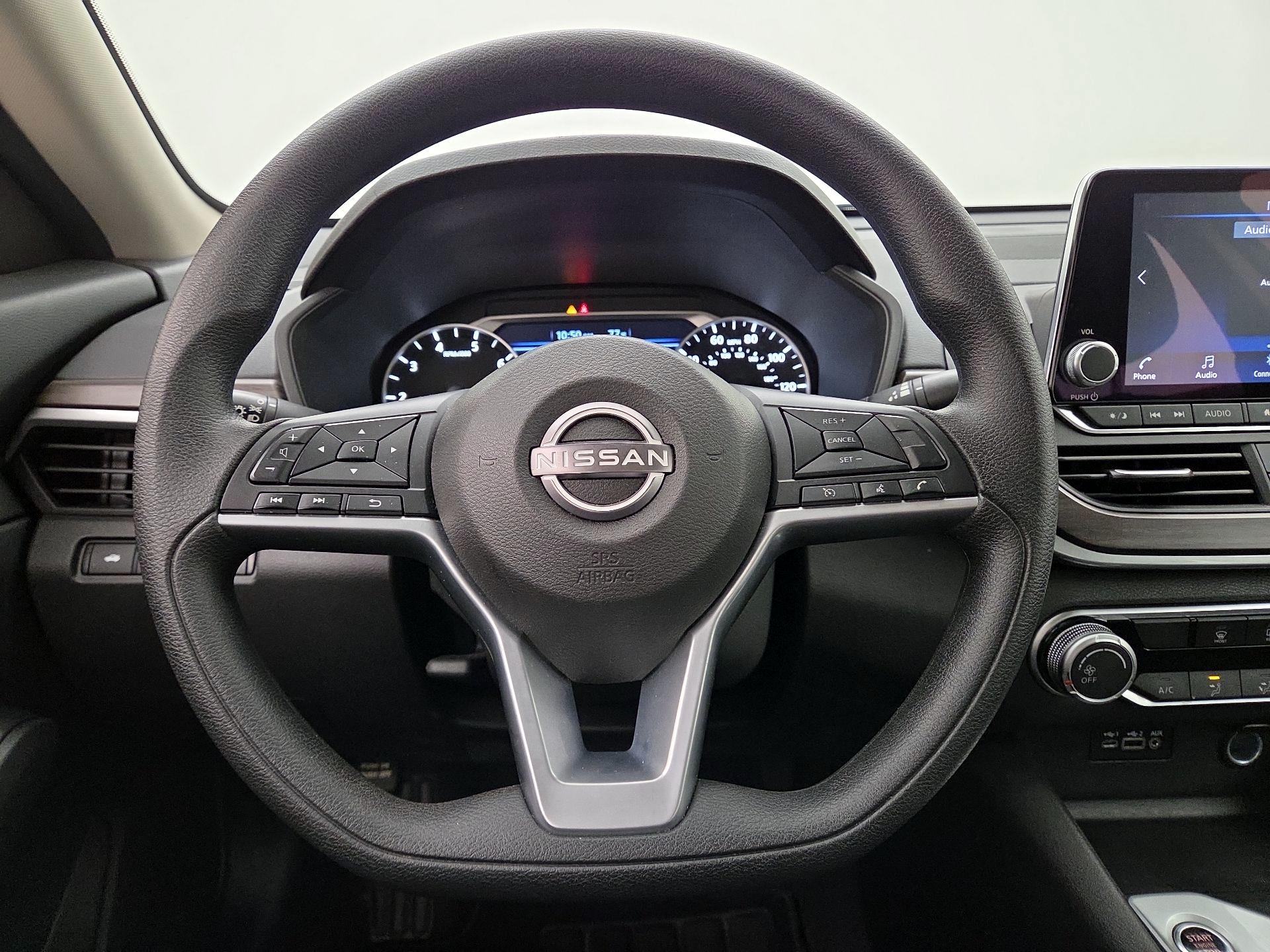 Thumbnail: 2025 Nissan Altima - 10