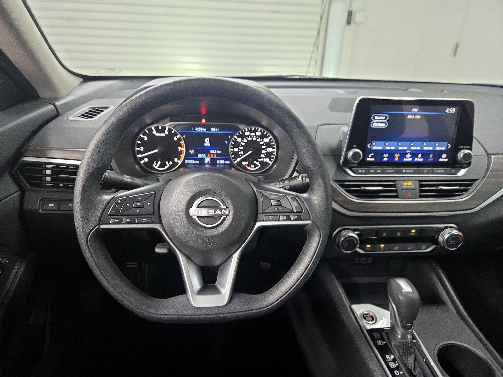 2025 Nissan Altima SV - Photo 11