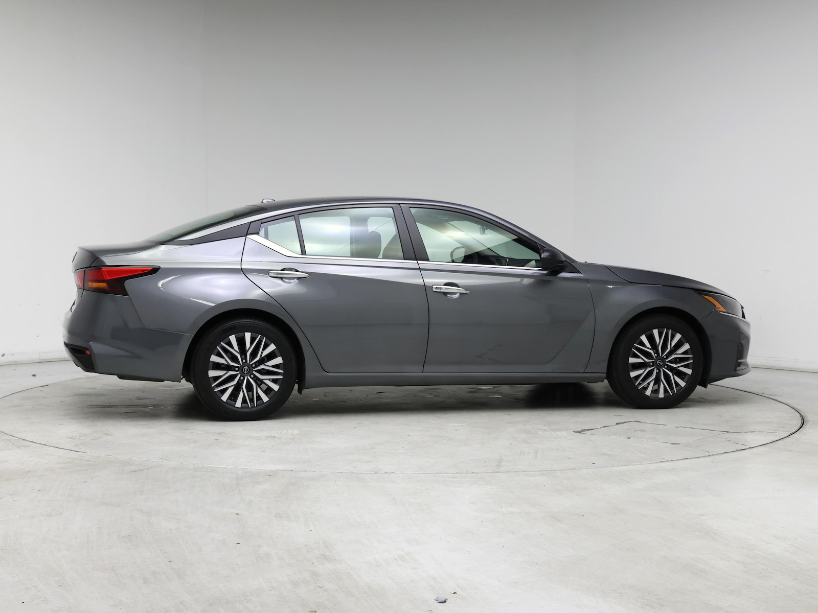 2025 Nissan Altima SV - Photo 8