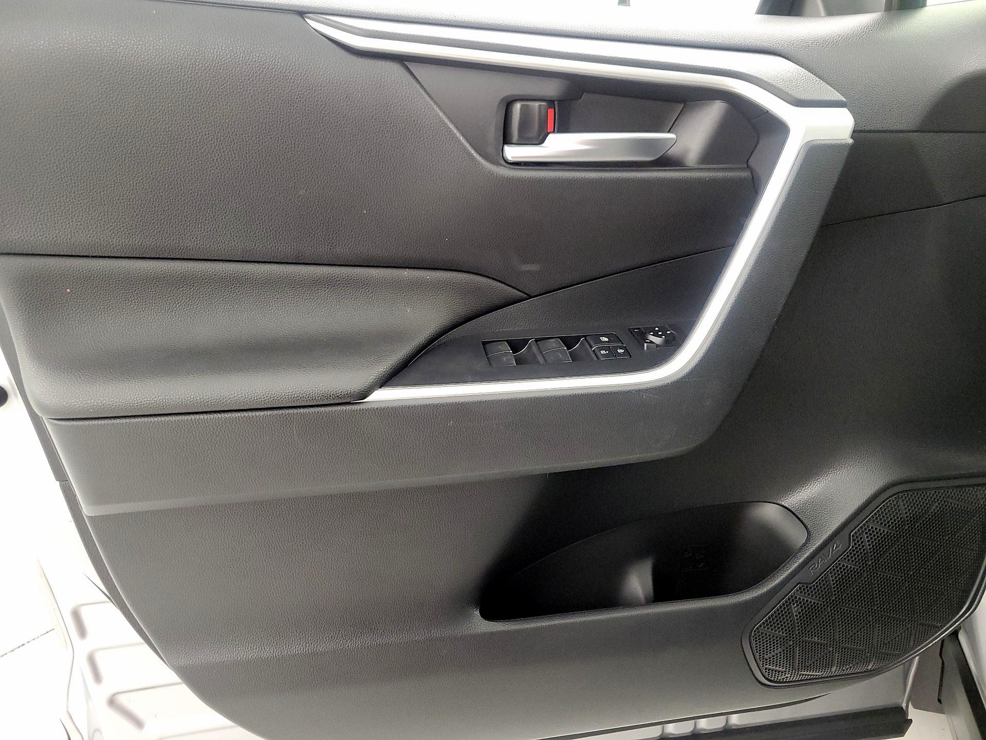 Thumbnail: 2024 Toyota RAV4 - 12