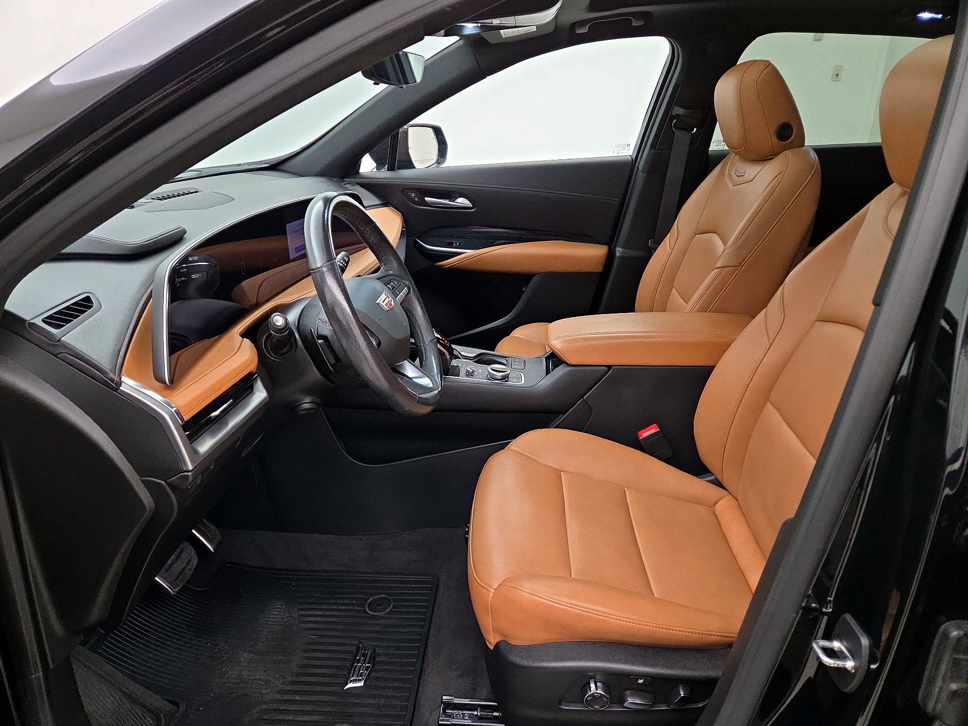 Thumbnail: 2024 Cadillac XT4 - 11
