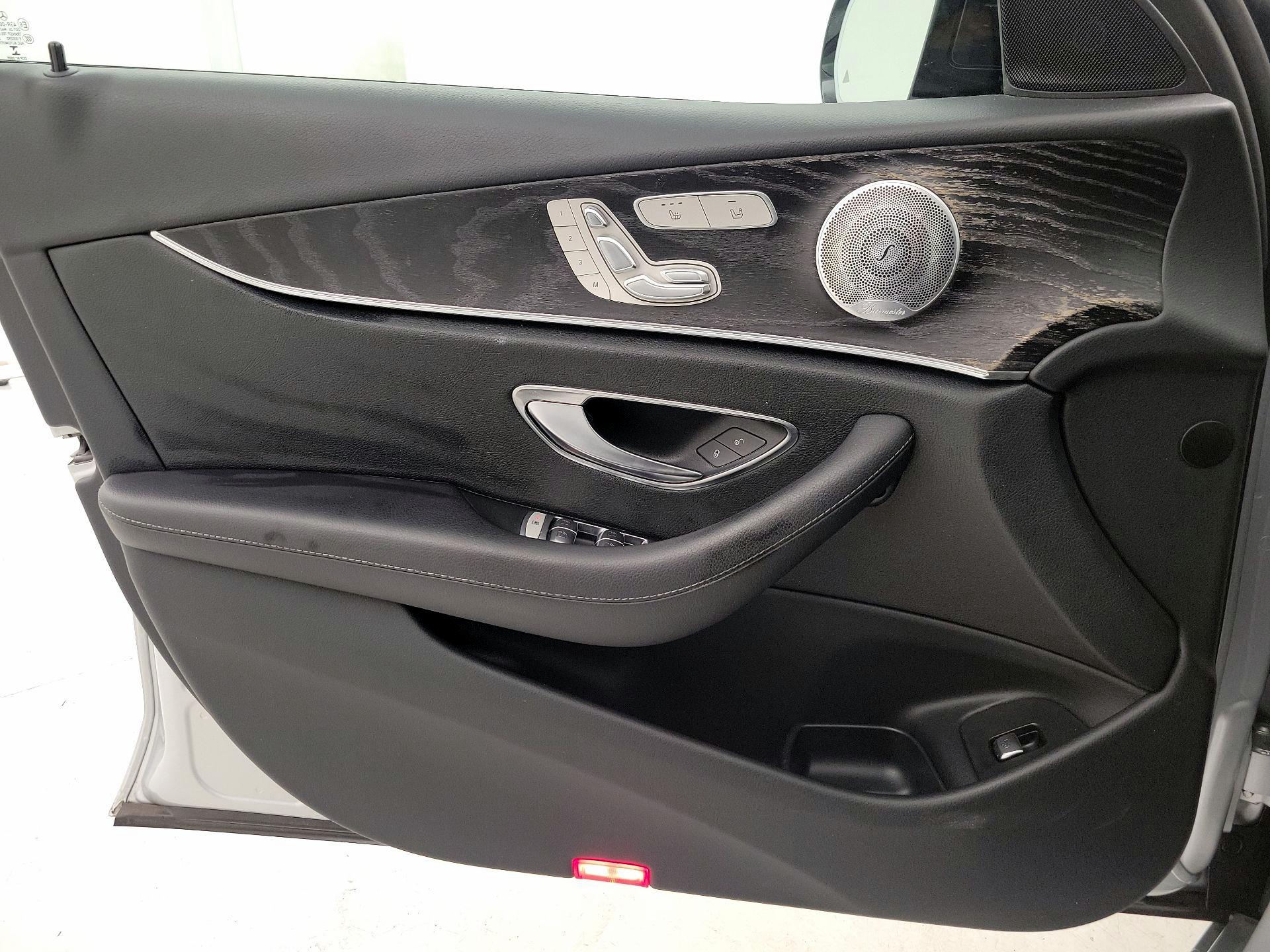 Thumbnail: 2020 Mercedes-Benz E-Class - 12