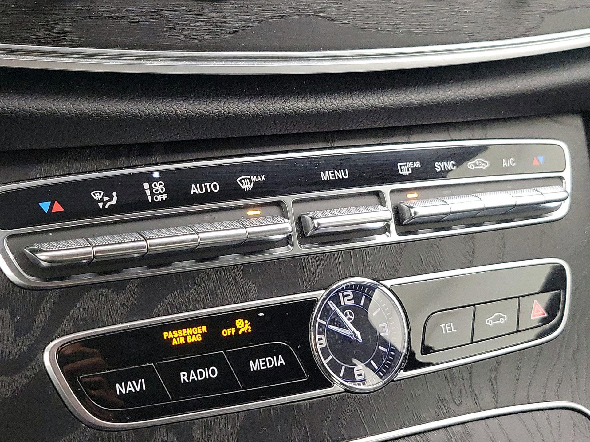 Thumbnail: 2020 Mercedes-Benz E-Class - 17