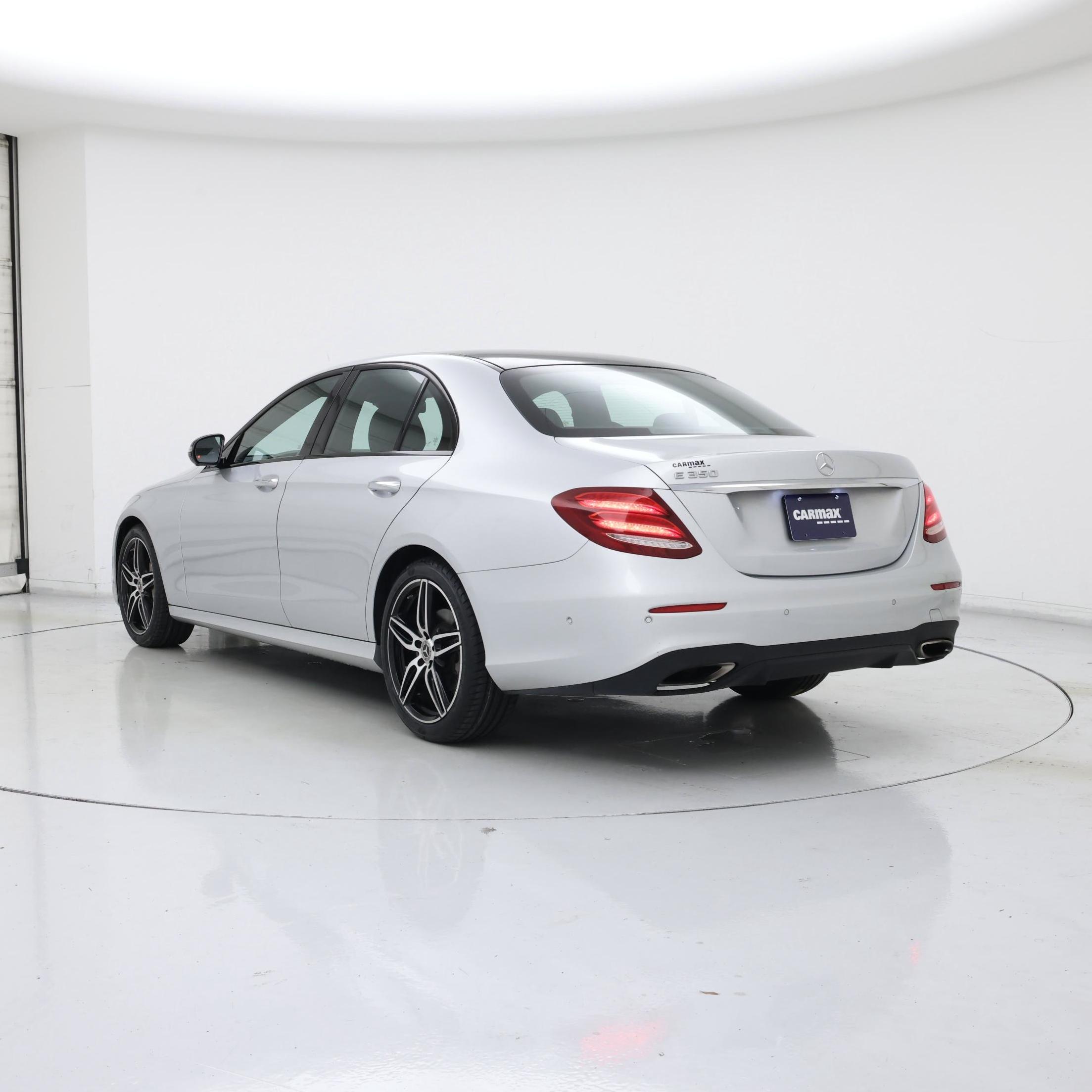 Thumbnail: 2020 Mercedes-Benz E-Class - 2