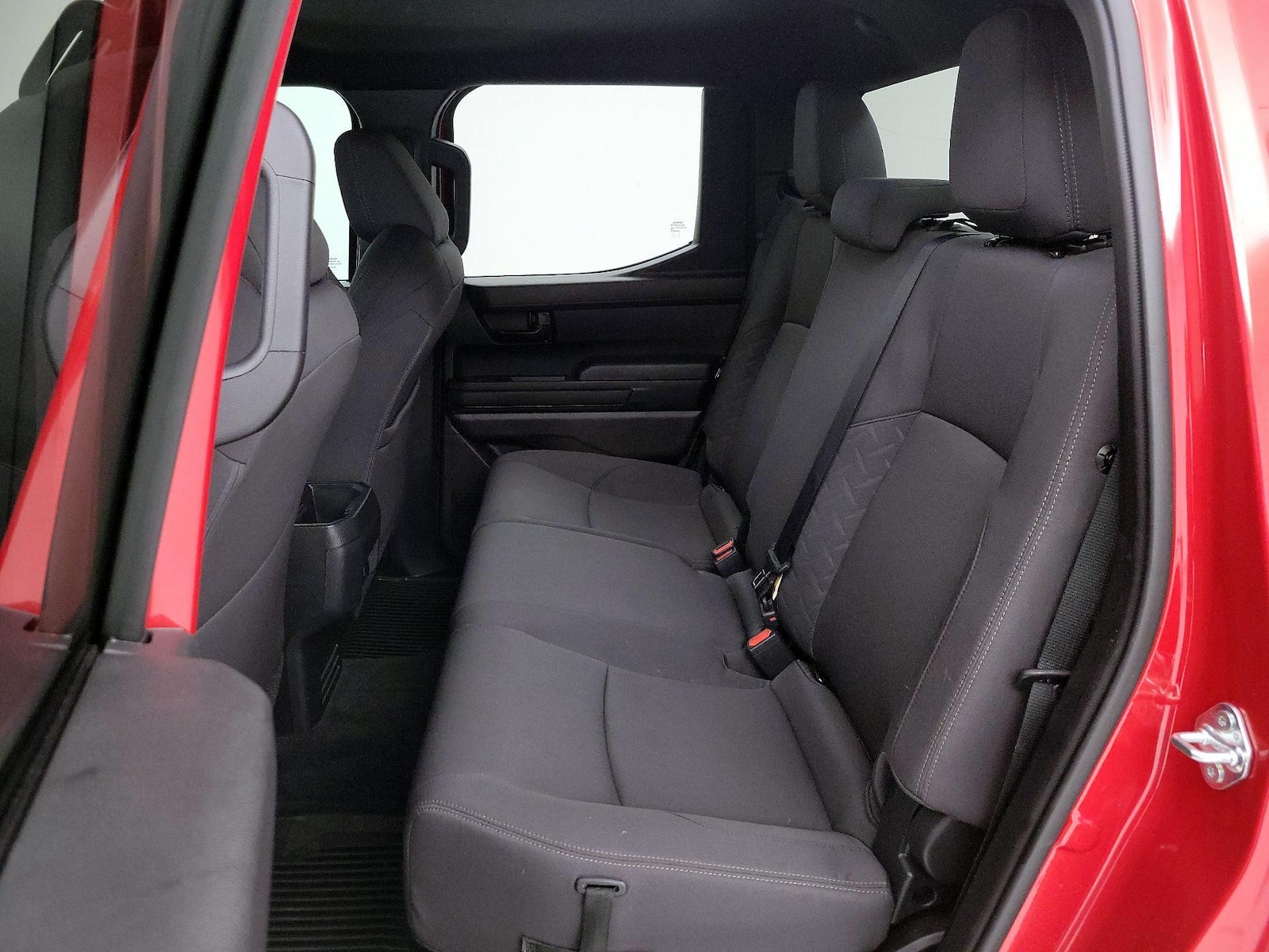 2025 Toyota Tacoma SR5 - Photo 20