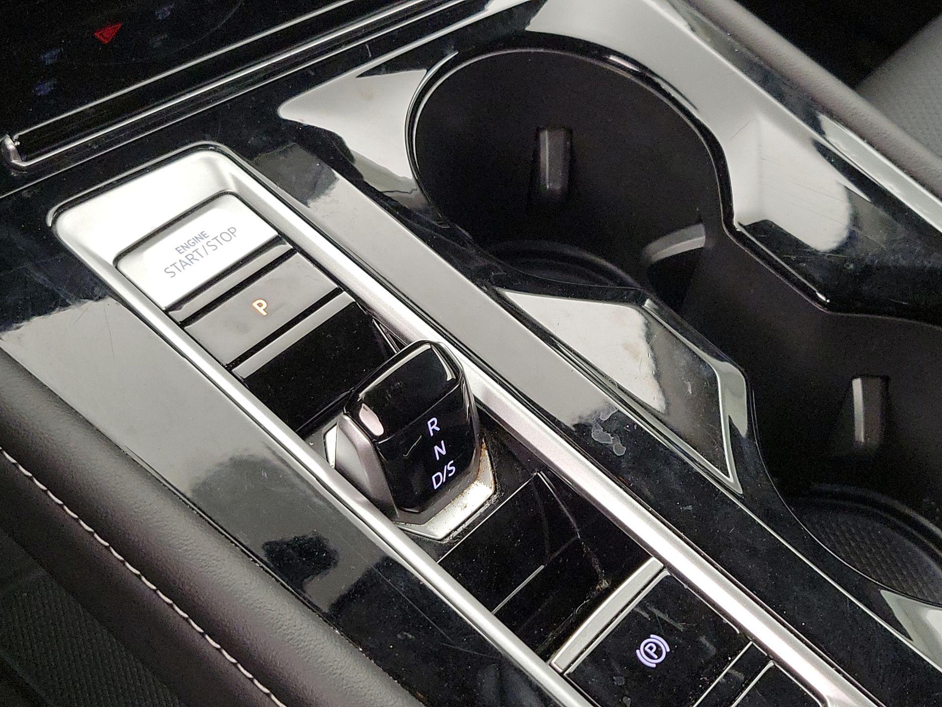Thumbnail: 2025 Volkswagen Atlas - 17