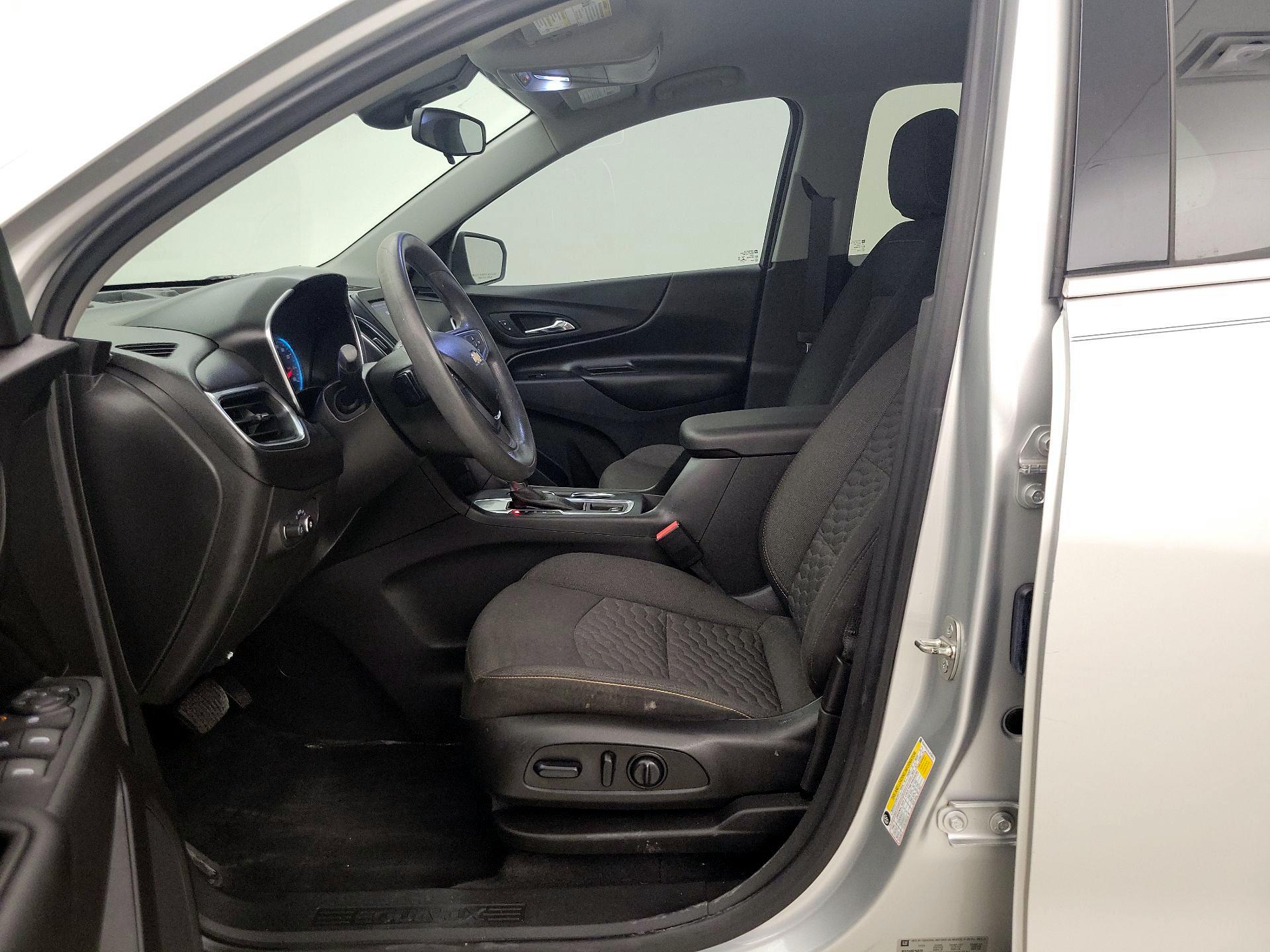 Thumbnail: 2020 Chevrolet Equinox - 11