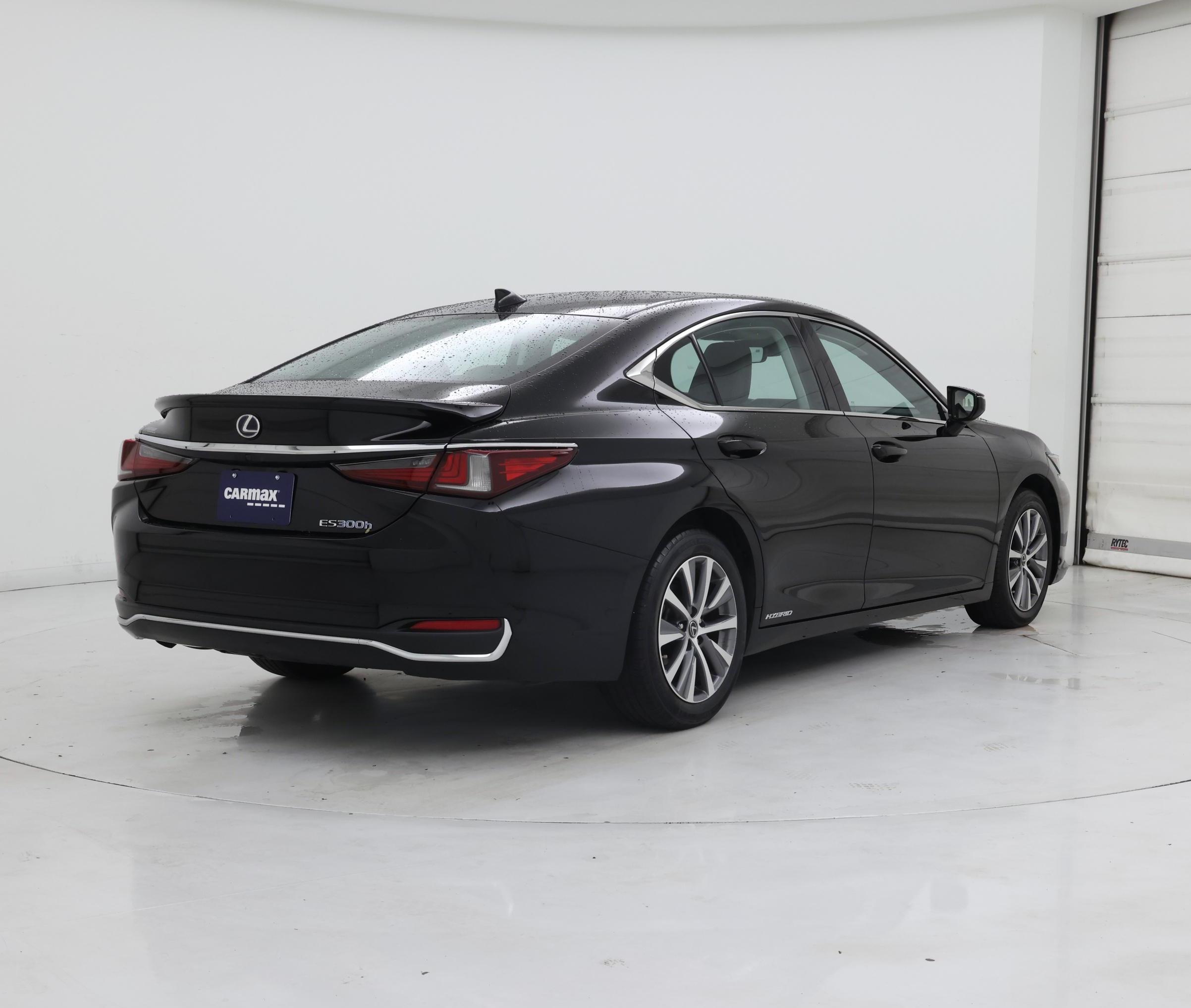 Thumbnail: 2021 Lexus ES - 8