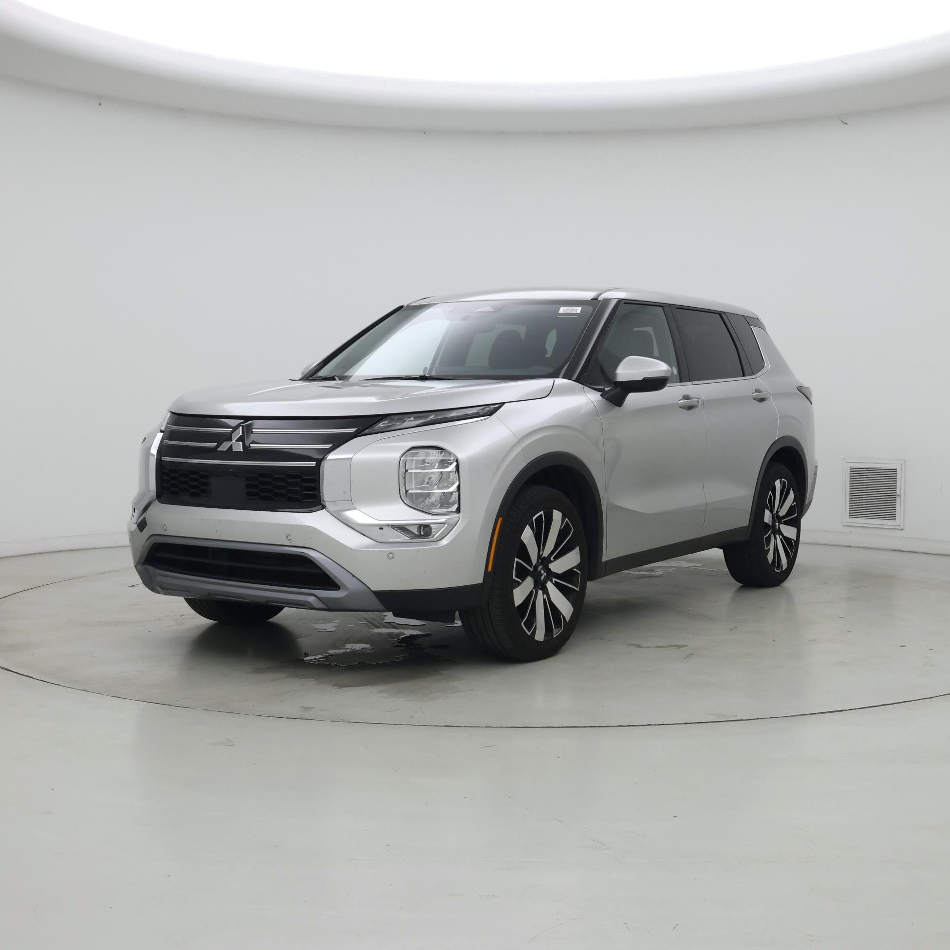Thumbnail: 2025 Mitsubishi Outlander - 4