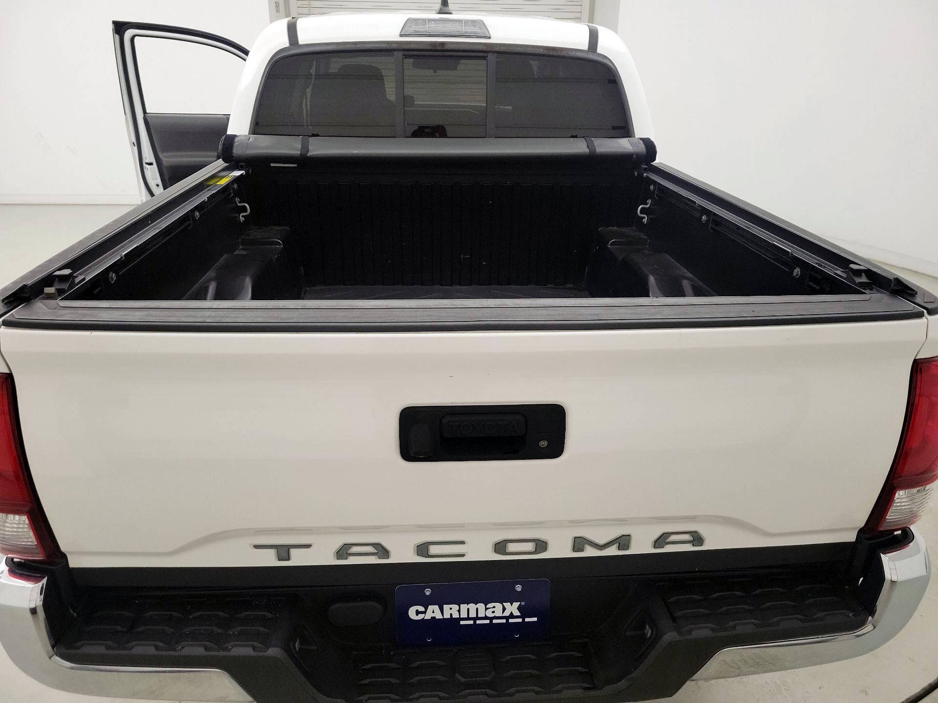 Thumbnail: 2022 Toyota Tacoma - 20