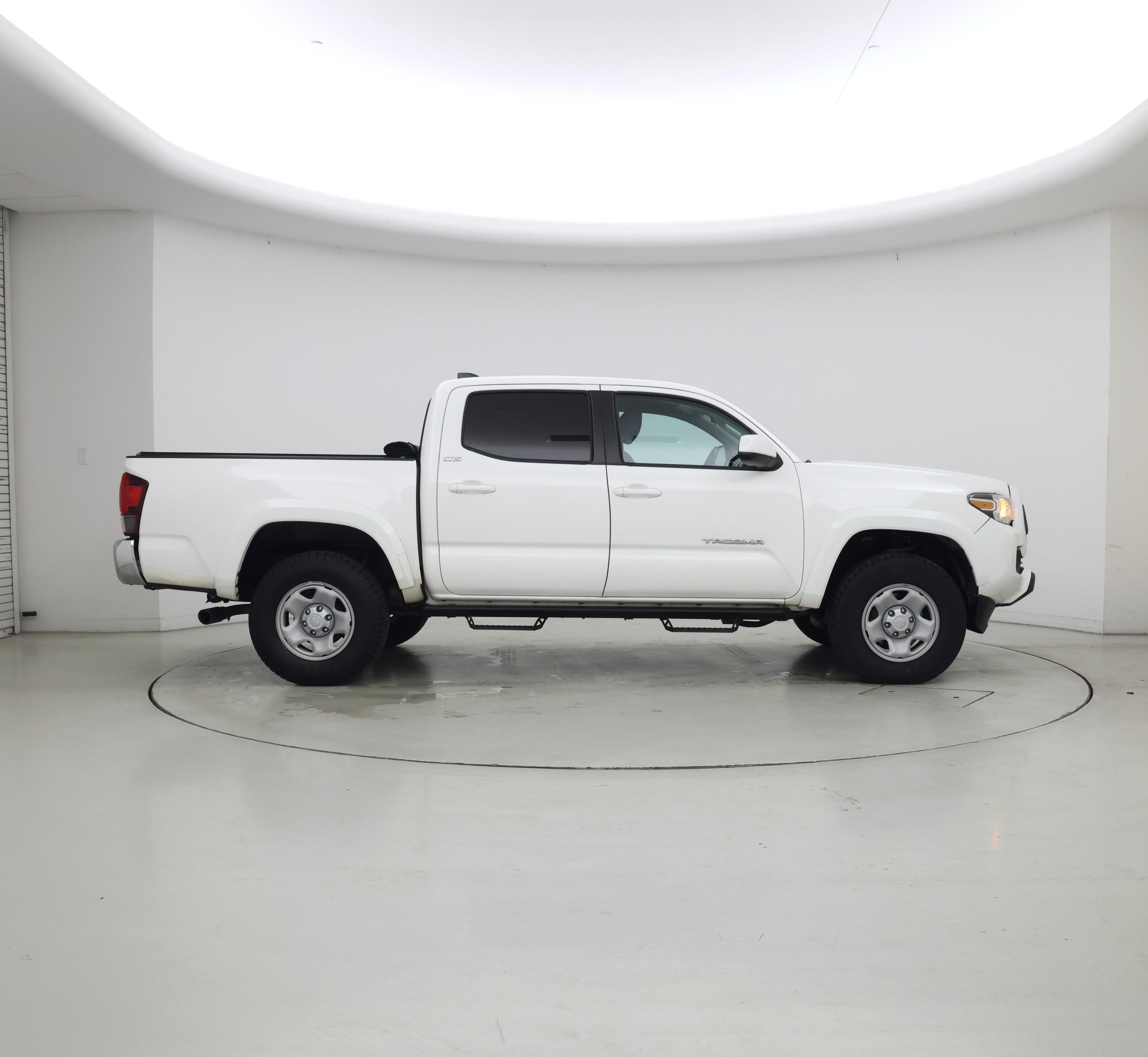 Thumbnail: 2022 Toyota Tacoma - 7