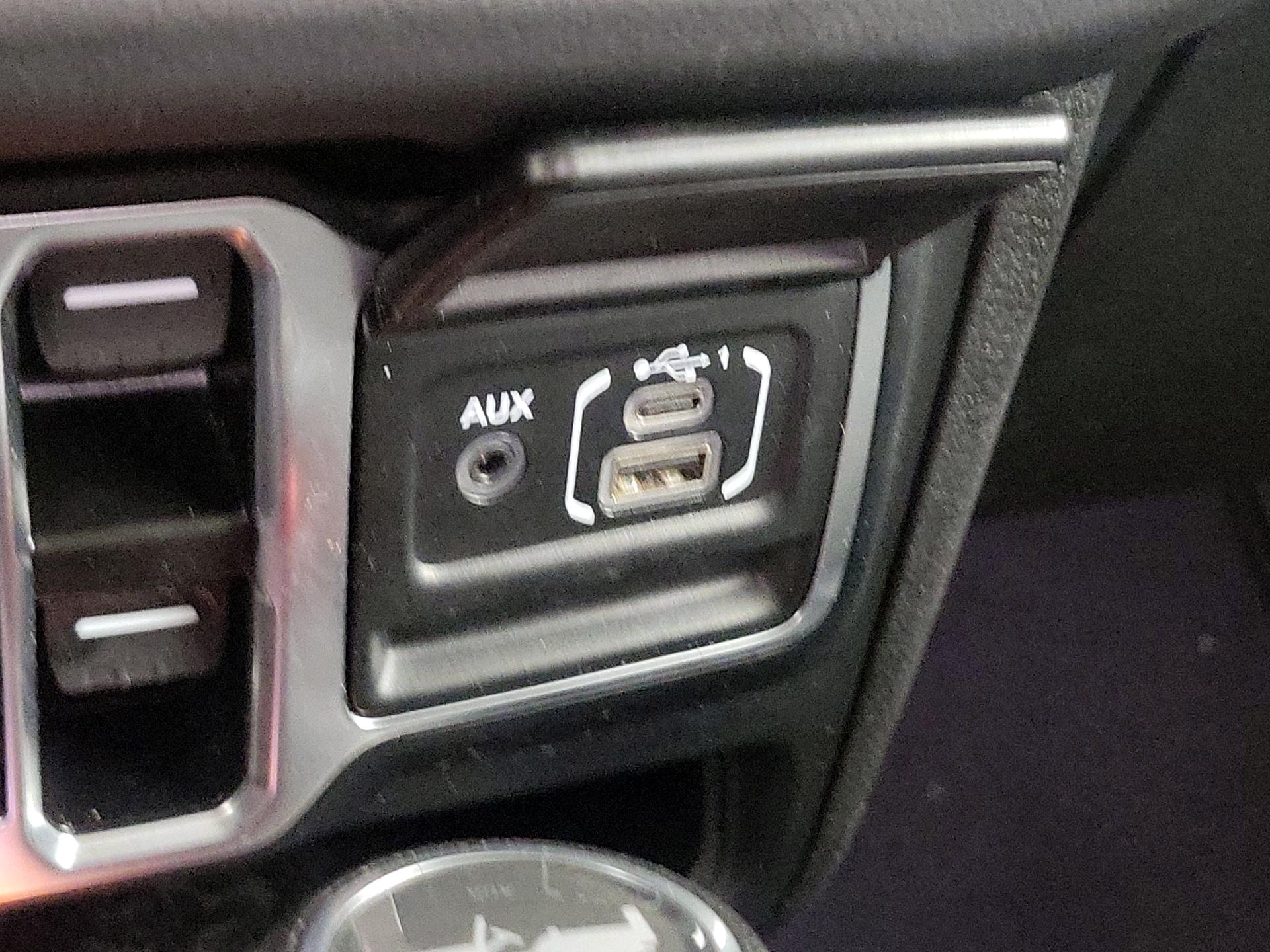 Thumbnail: 2025 Jeep Wrangler - 18