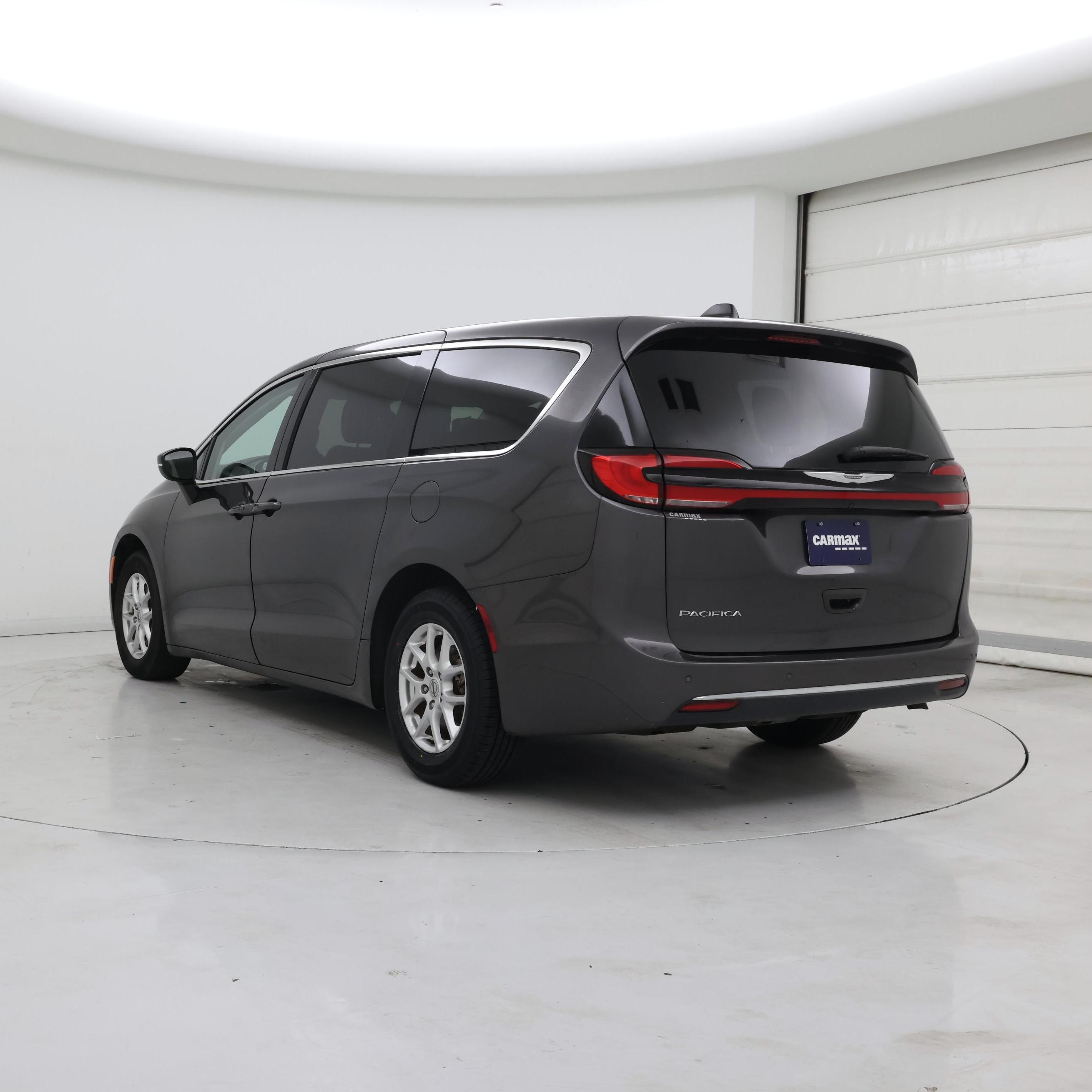 Thumbnail: 2023 Chrysler Pacifica - 2