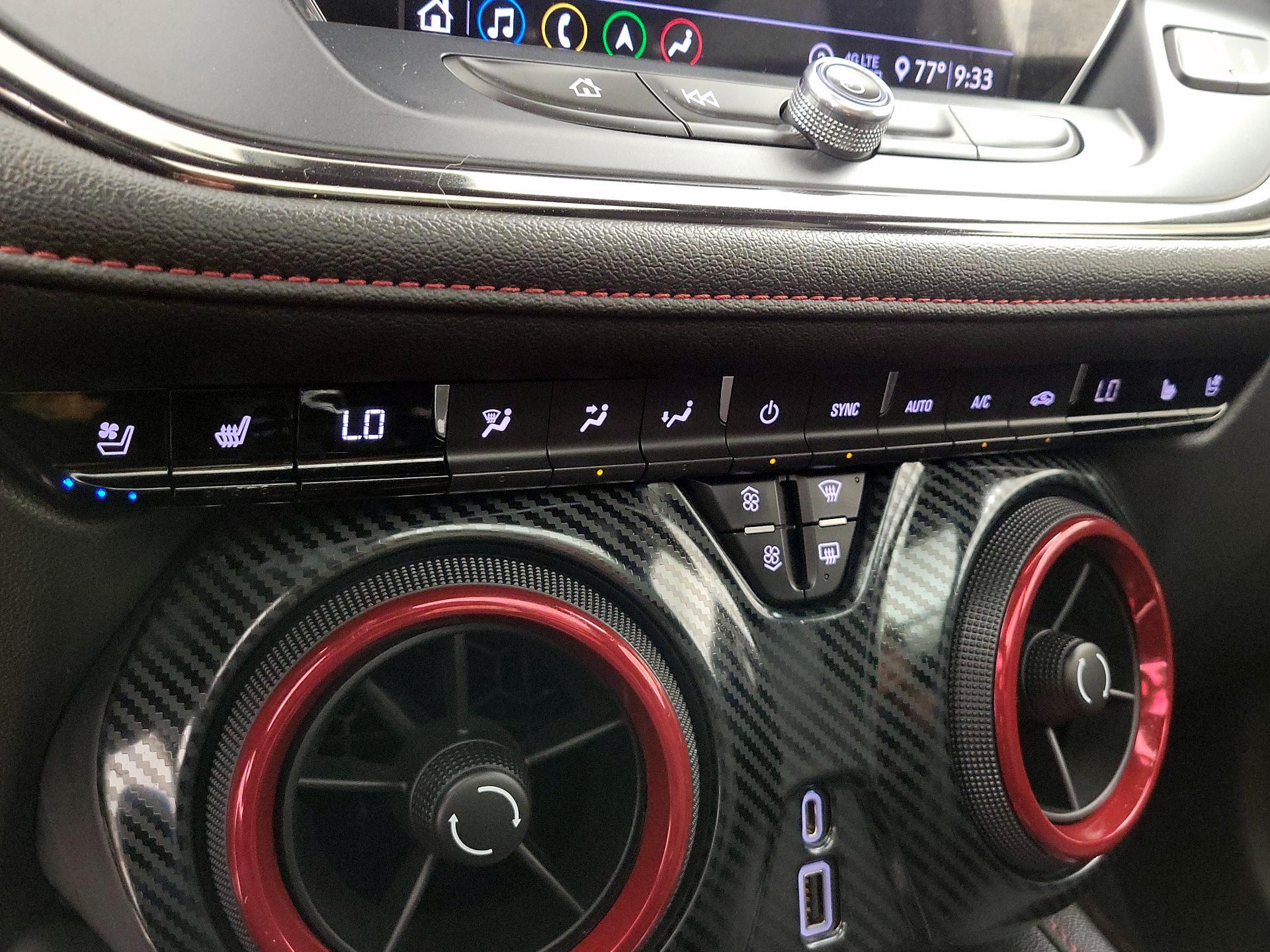 Thumbnail: 2020 Chevrolet Blazer - 16