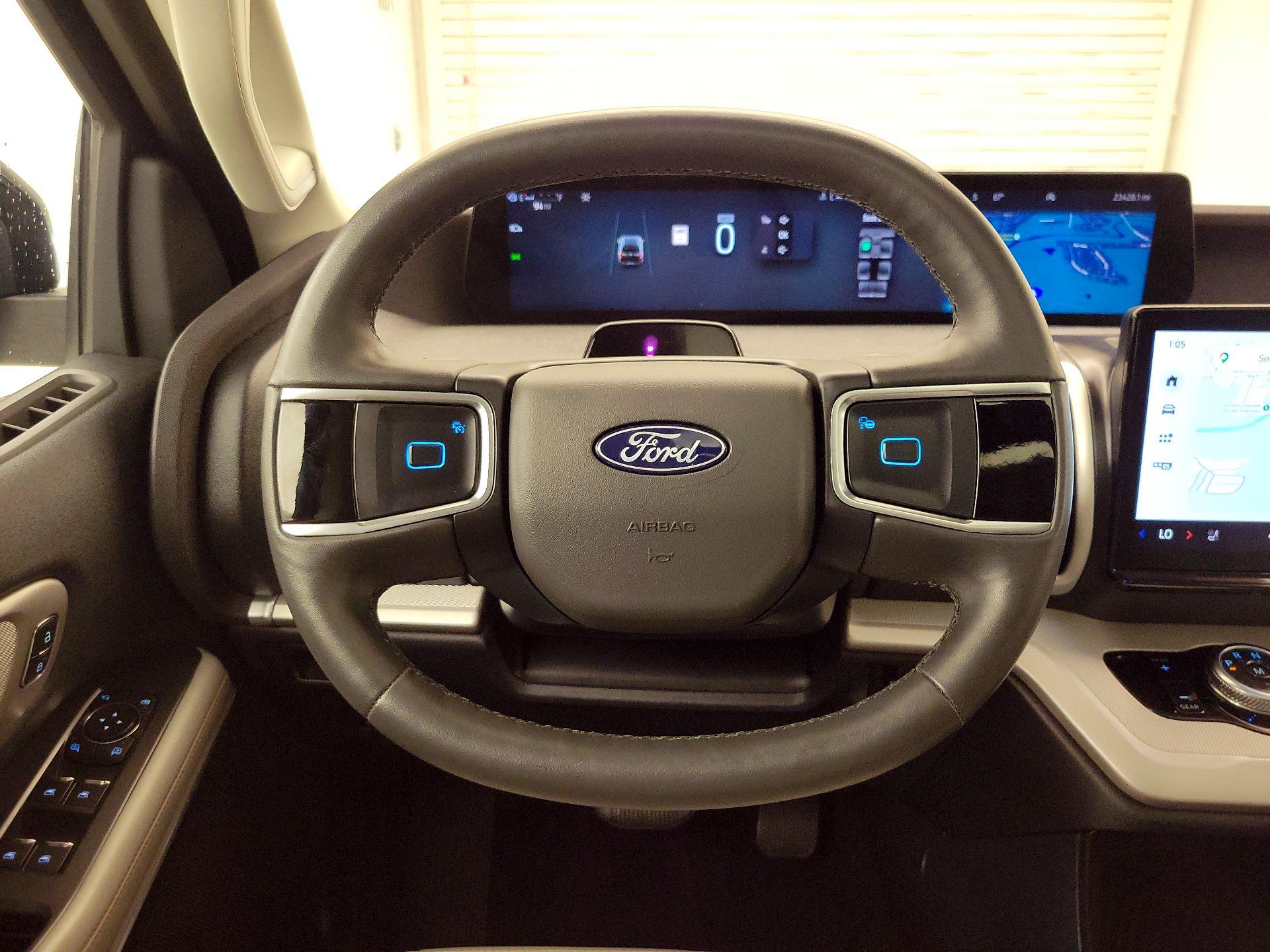Thumbnail: 2025 Ford Expedition - 10