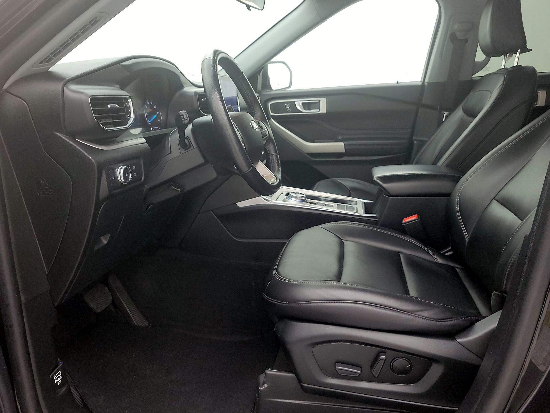 Thumbnail: 2022 Ford Explorer - 11