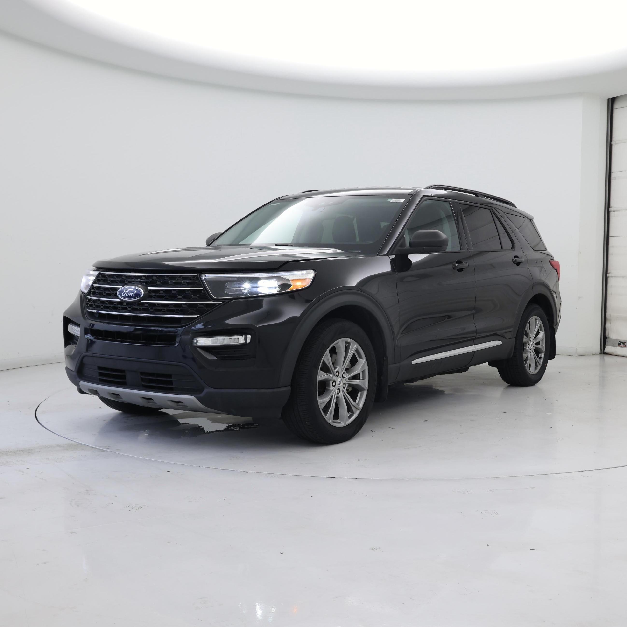 Thumbnail: 2022 Ford Explorer - 4