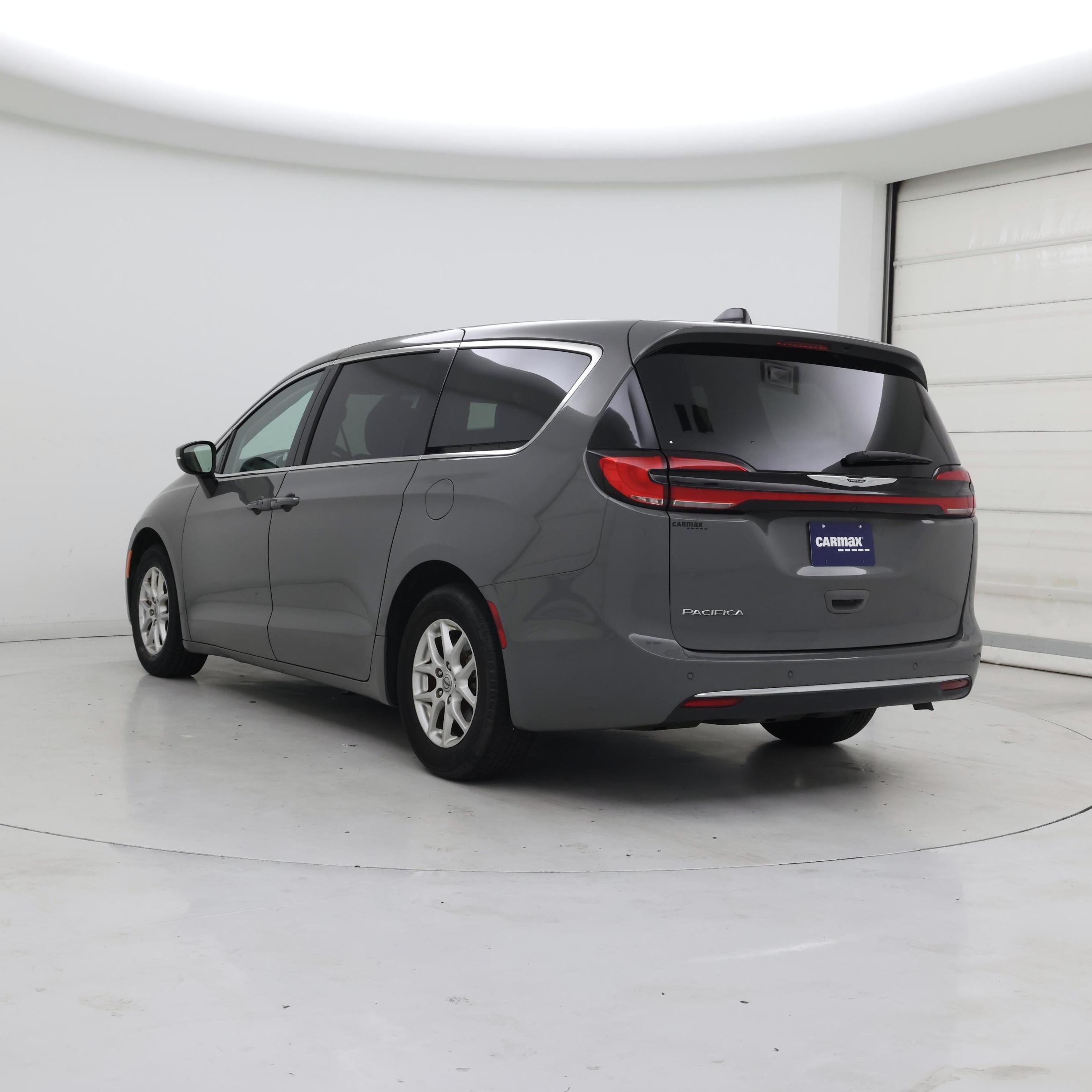 Thumbnail: 2023 Chrysler Pacifica - 2