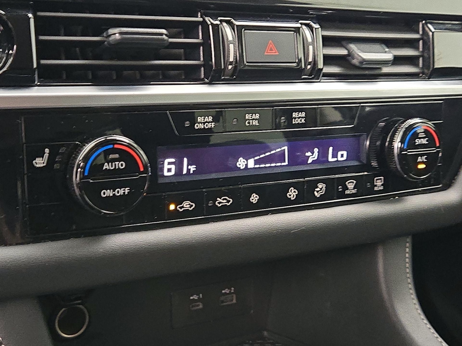 2025 Nissan Pathfinder SV - Photo 17