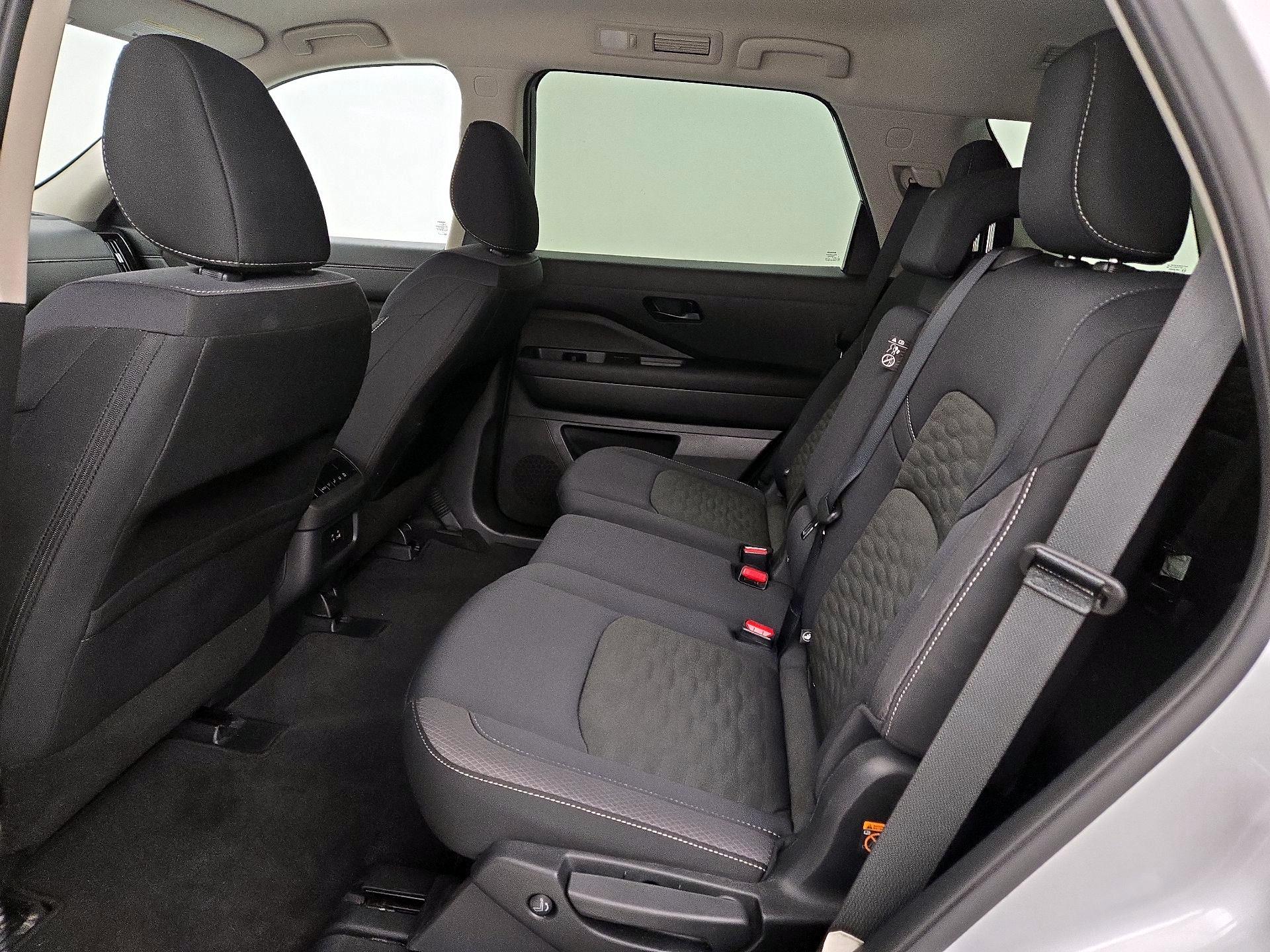 Thumbnail: 2025 Nissan Pathfinder - 19