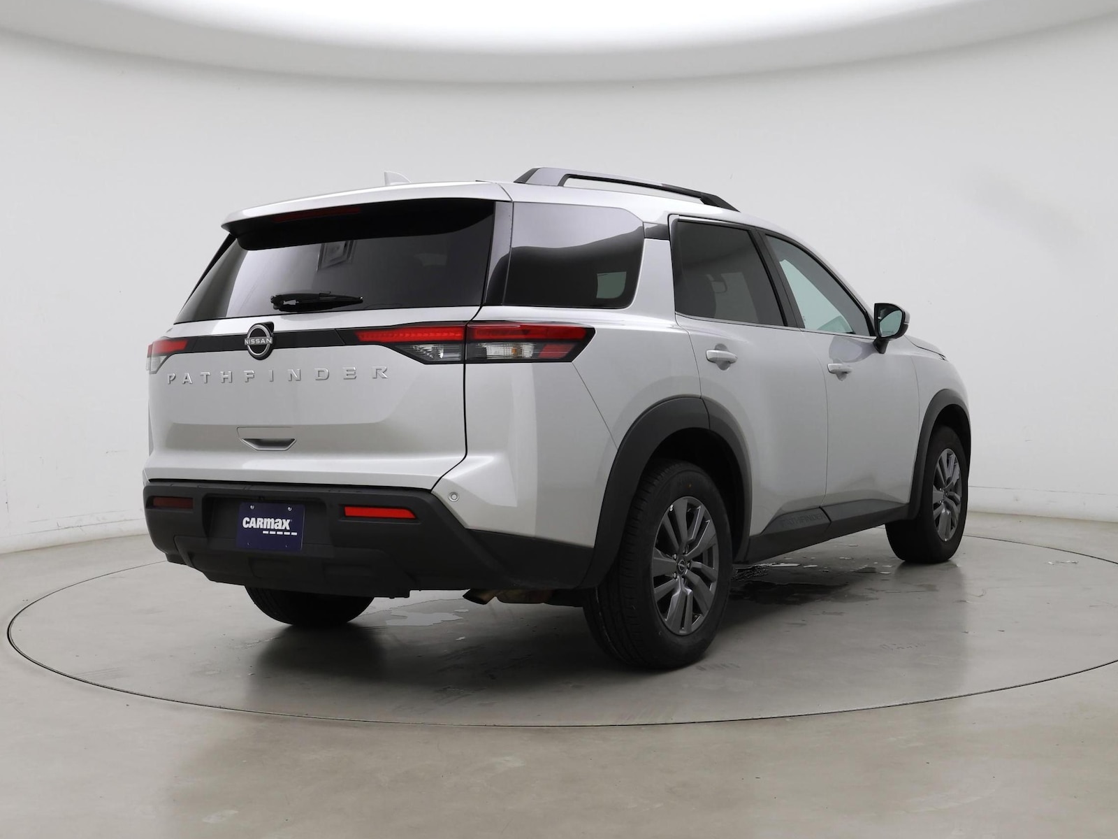 2025 Nissan Pathfinder SV - Photo 9