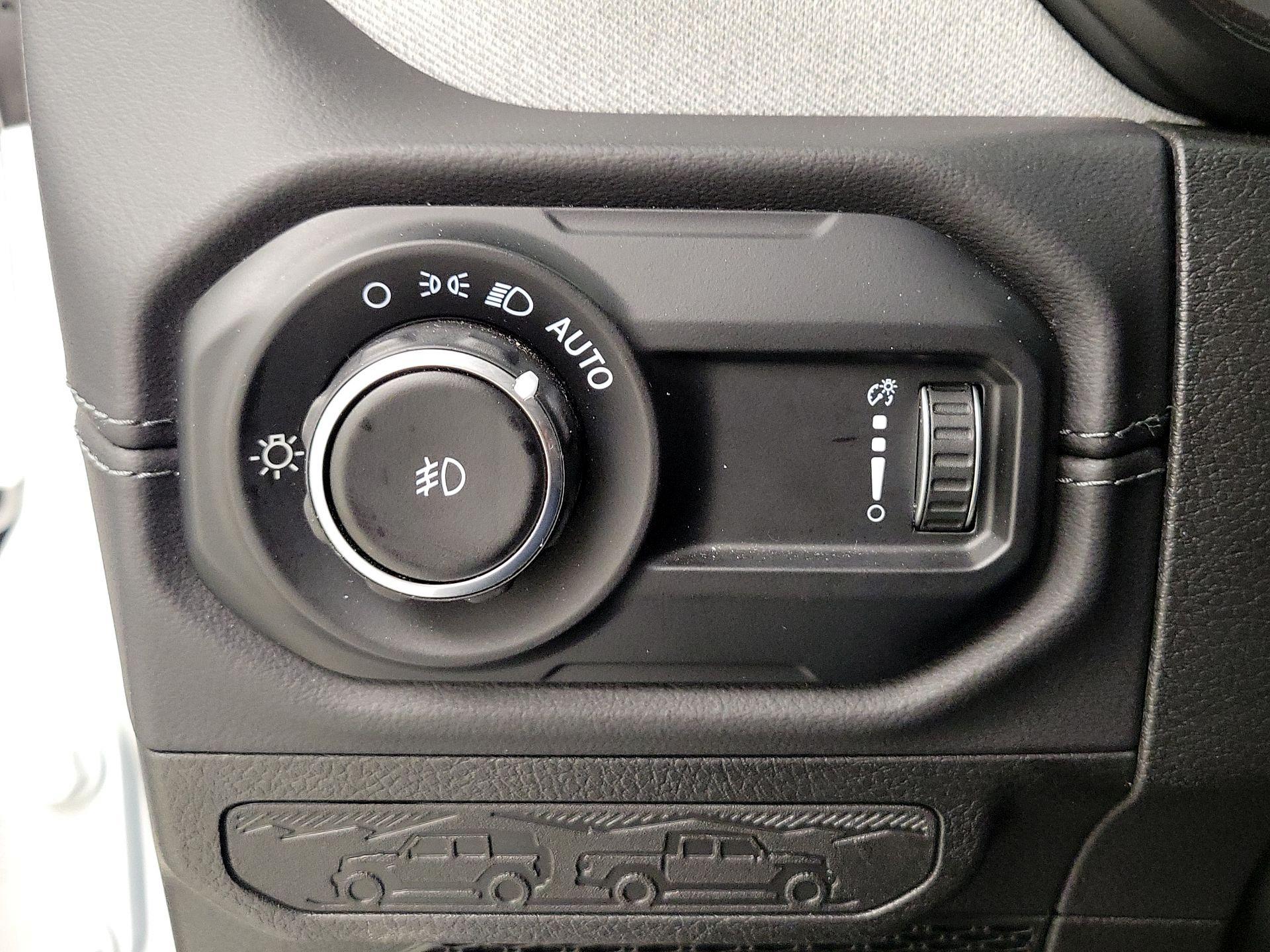 Thumbnail: 2025 Jeep Wrangler - 13