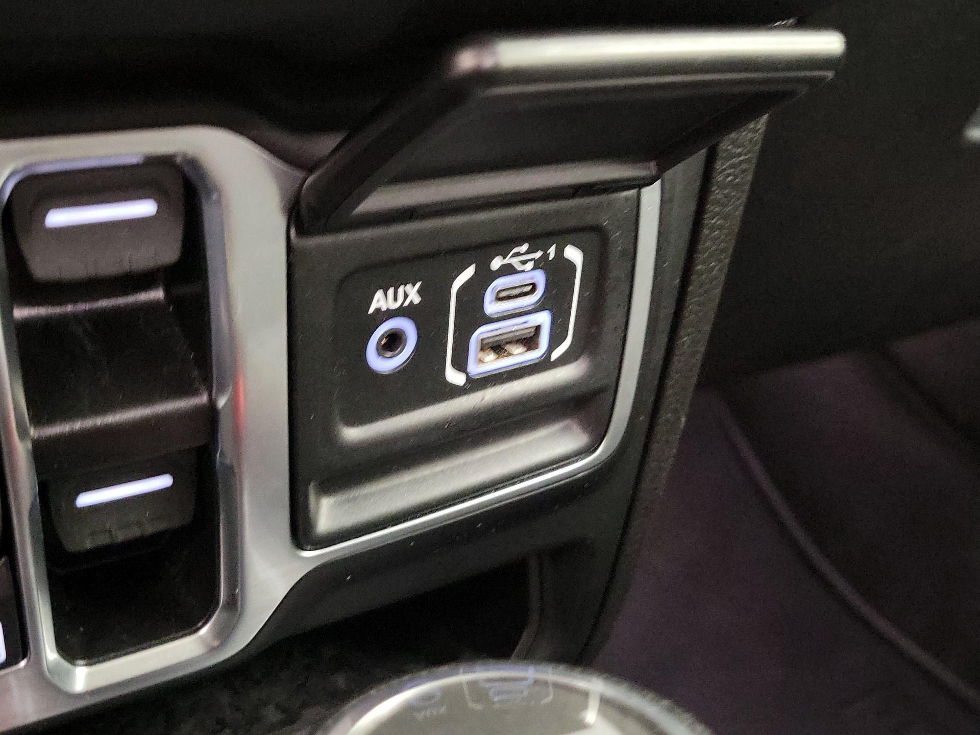 Thumbnail: 2025 Jeep Wrangler - 18